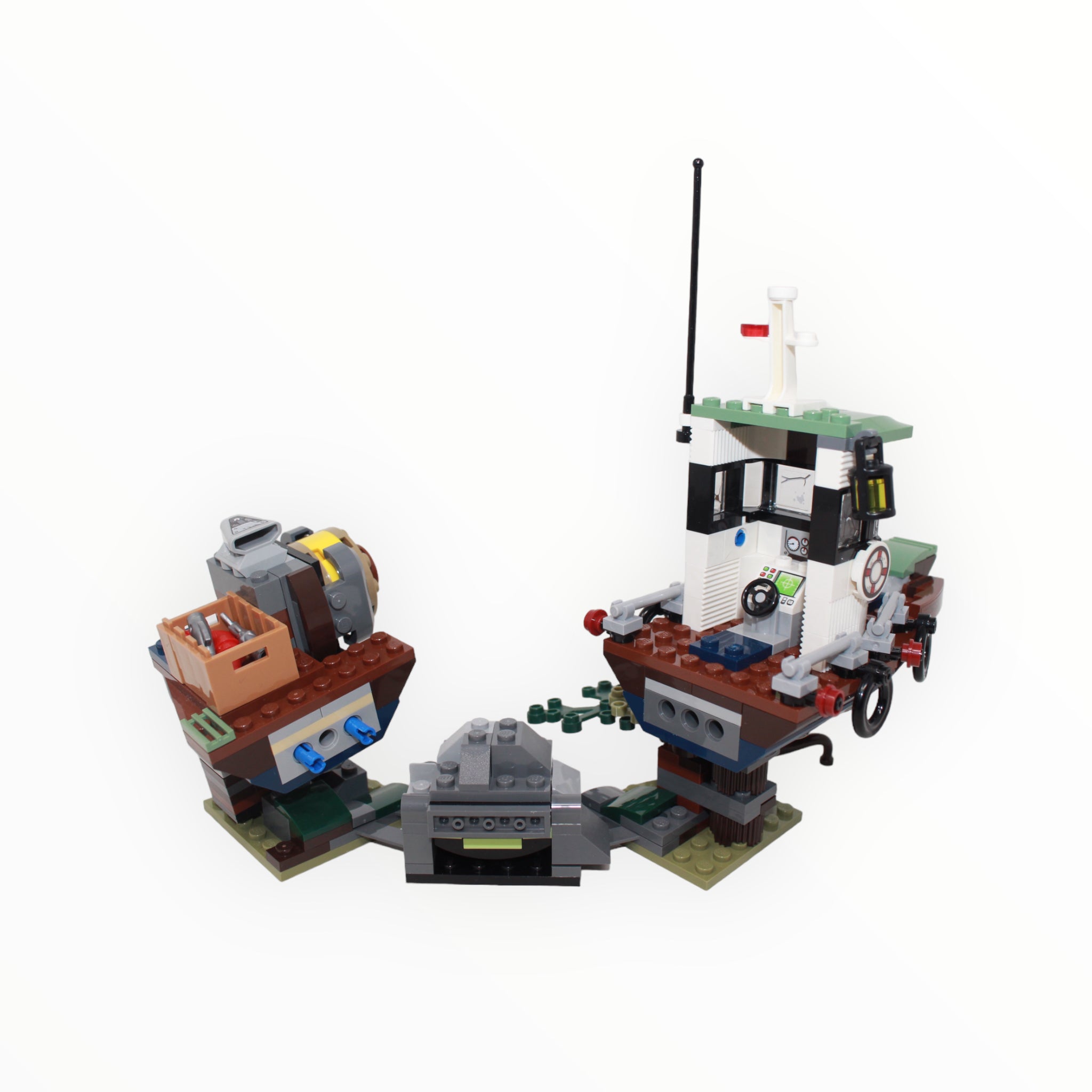 Used Set 70419 Hidden Side Wrecked Shrimp Boat