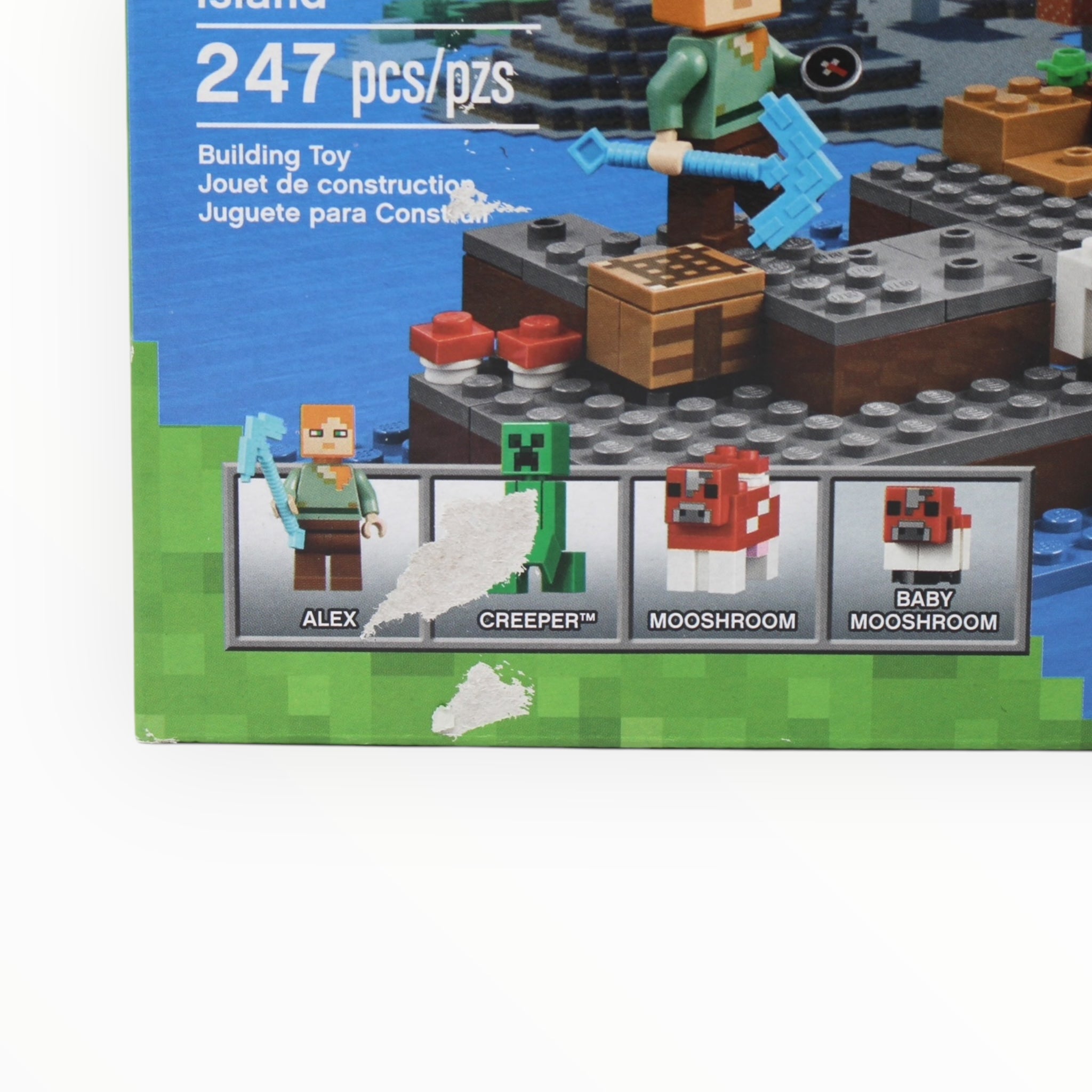 Retired Set 21129 Minecraft The Mushroom Island (damaged box)