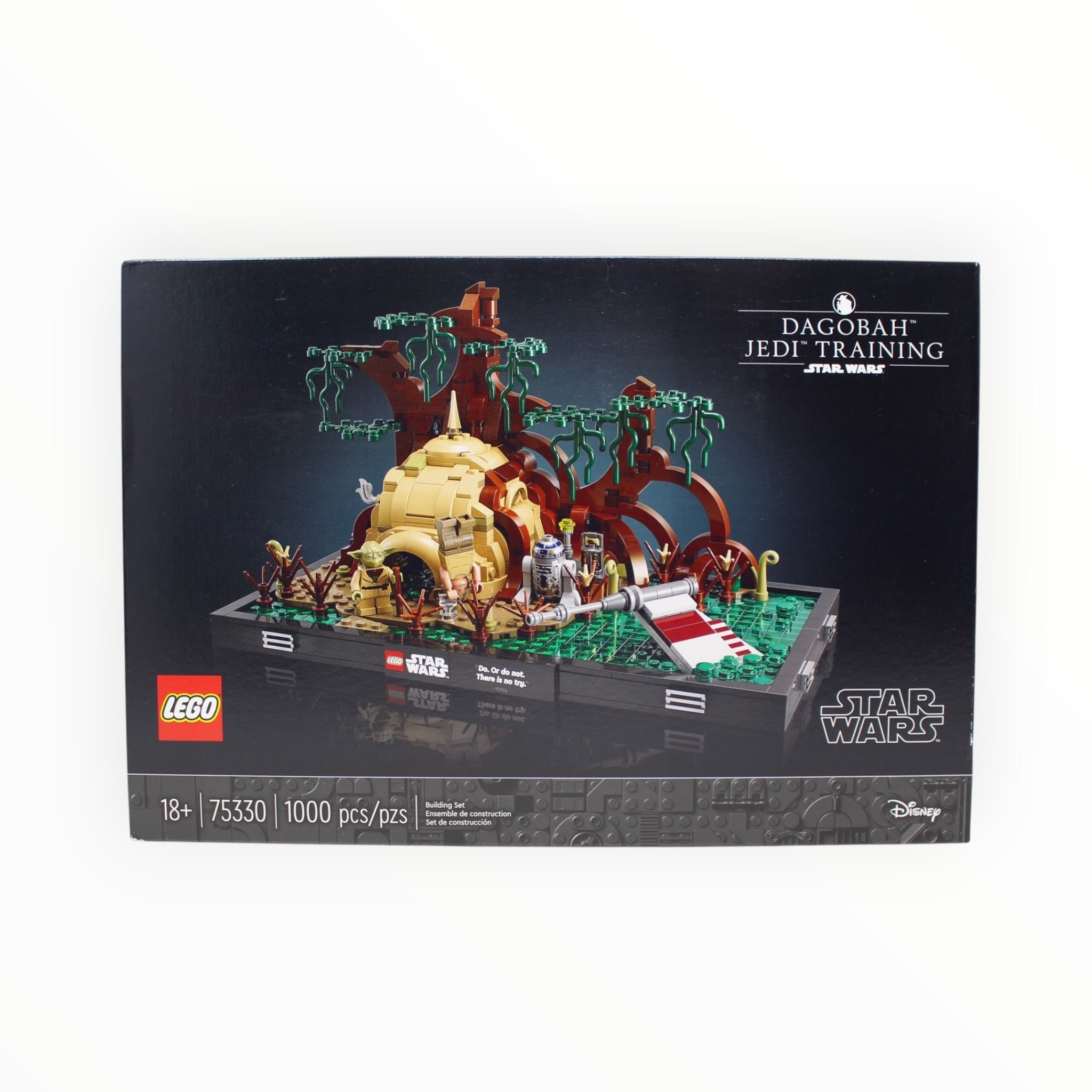 Retired Set 75330 Star Wars Dagobah Jedi Training Diorama (slightly damaged box)