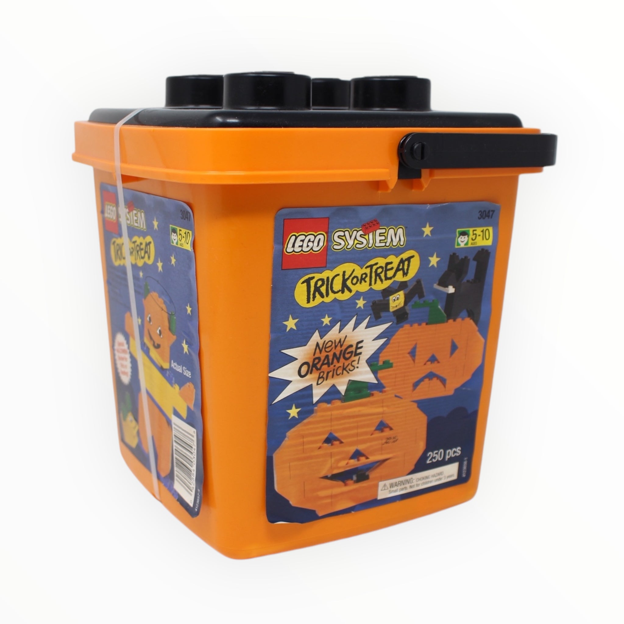 Retired Set 3047 LEGO Trick or Treat Halloween Bucket