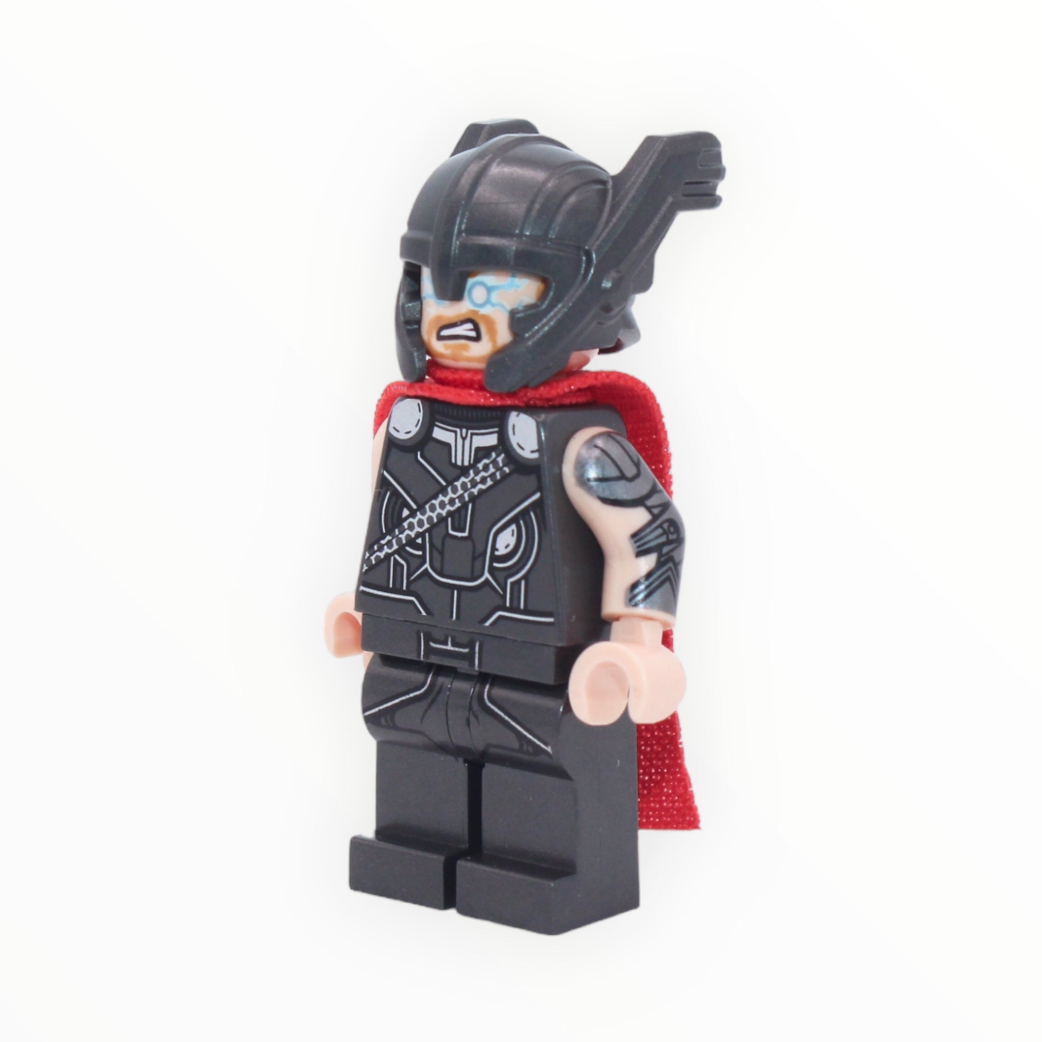 Thor (Ragnarok, pearl dark gray helmet, cape)