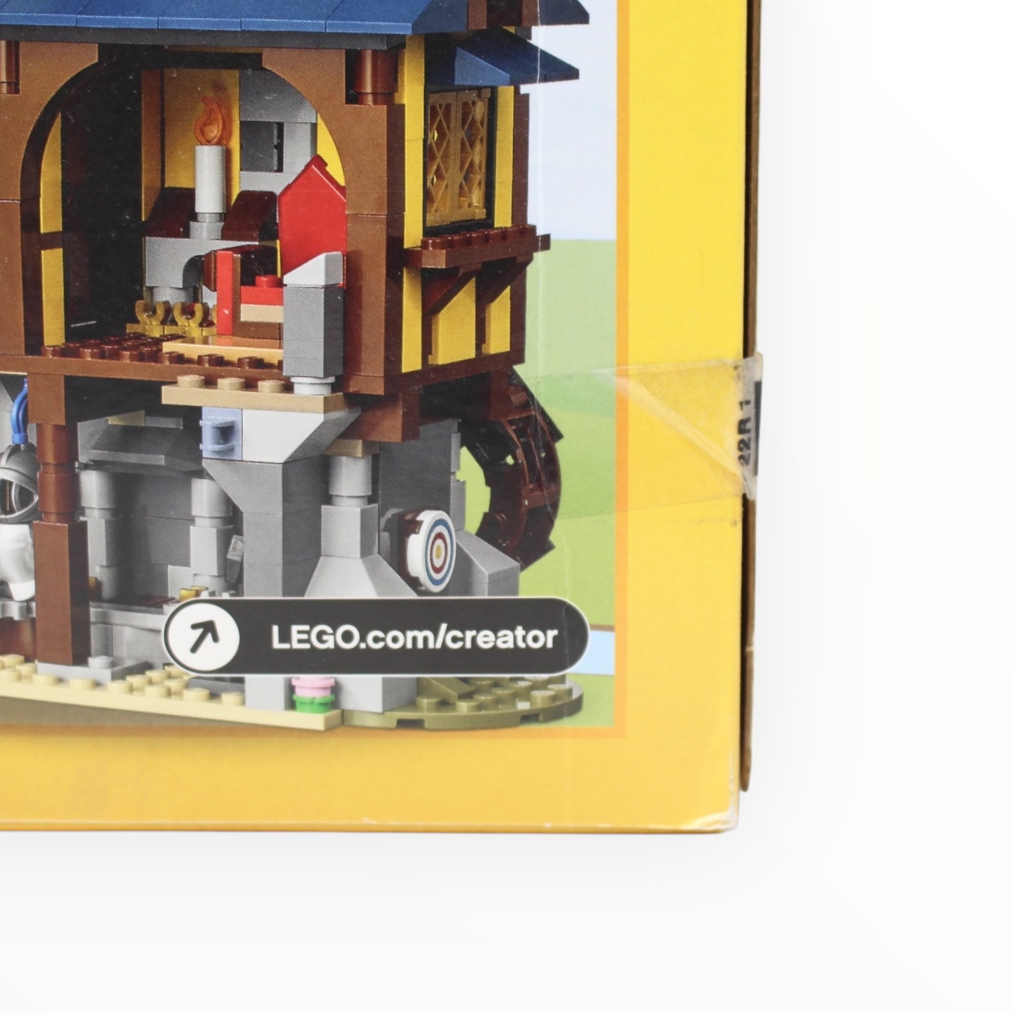 Retired Set 31120 Creator Medieval Castle (damaged box)