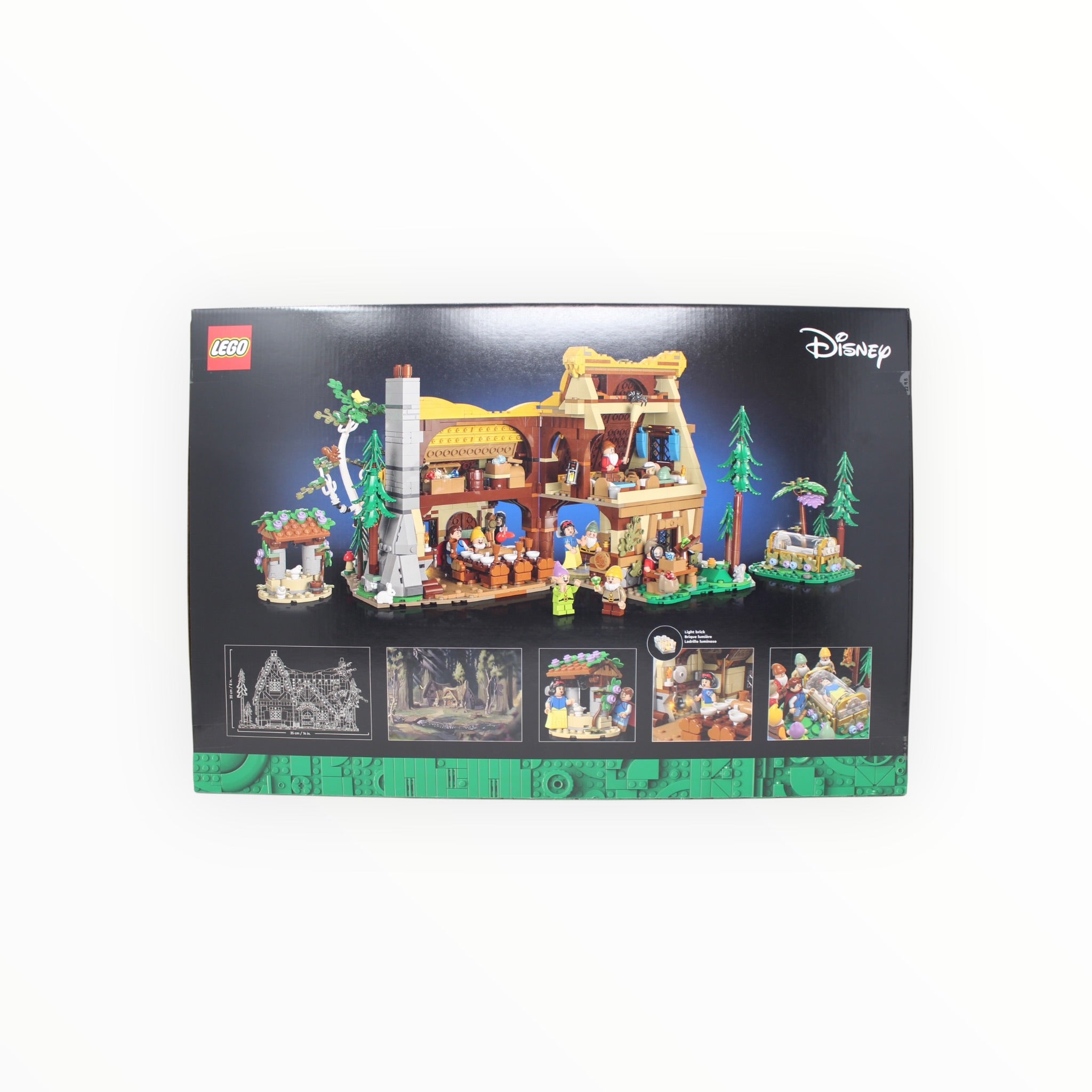 Retired Set 43242 Disney Snow White and the Seven Dwarfs' Cottage (slight box damage)
