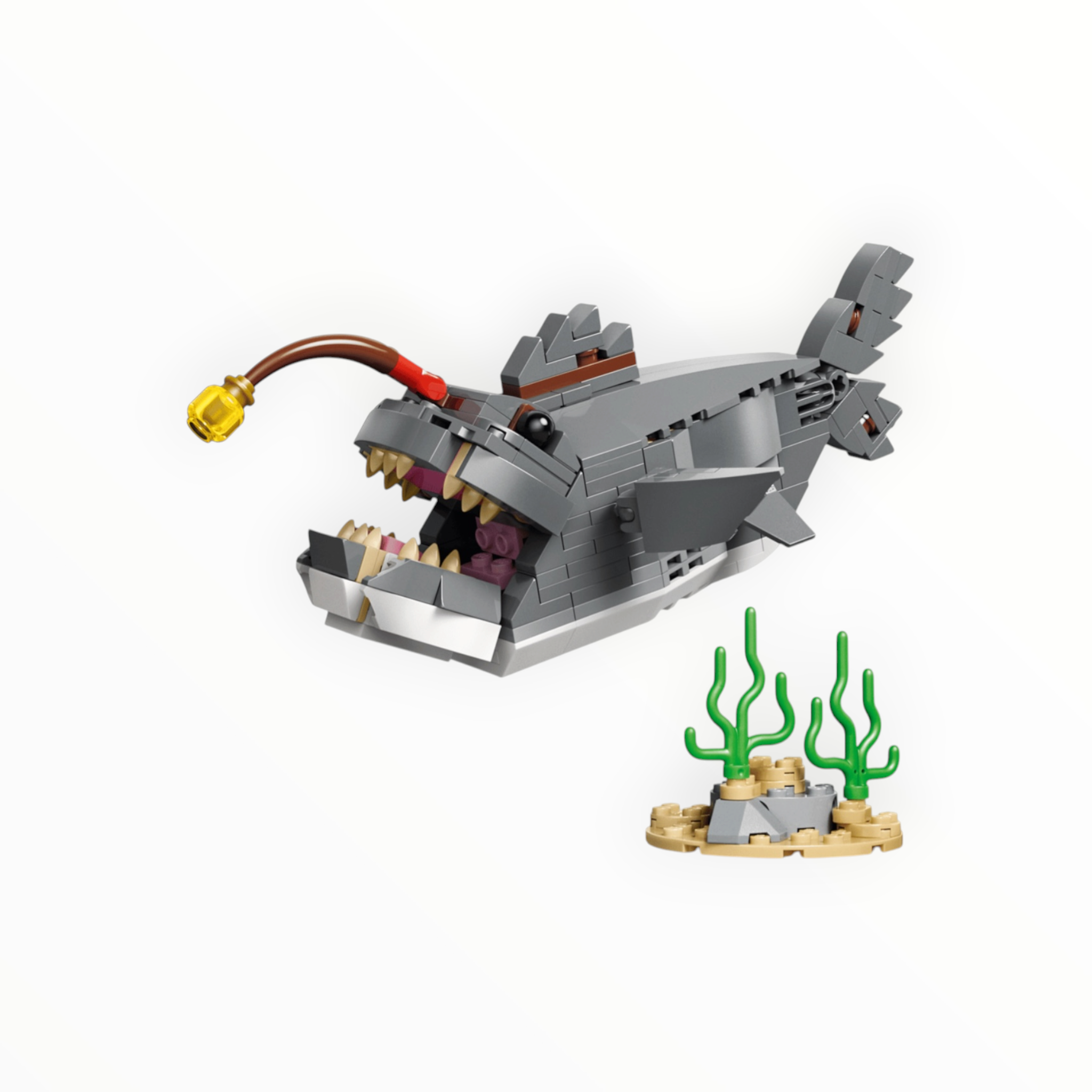 31381 Creator Fierce Shark with a Treasure Chest