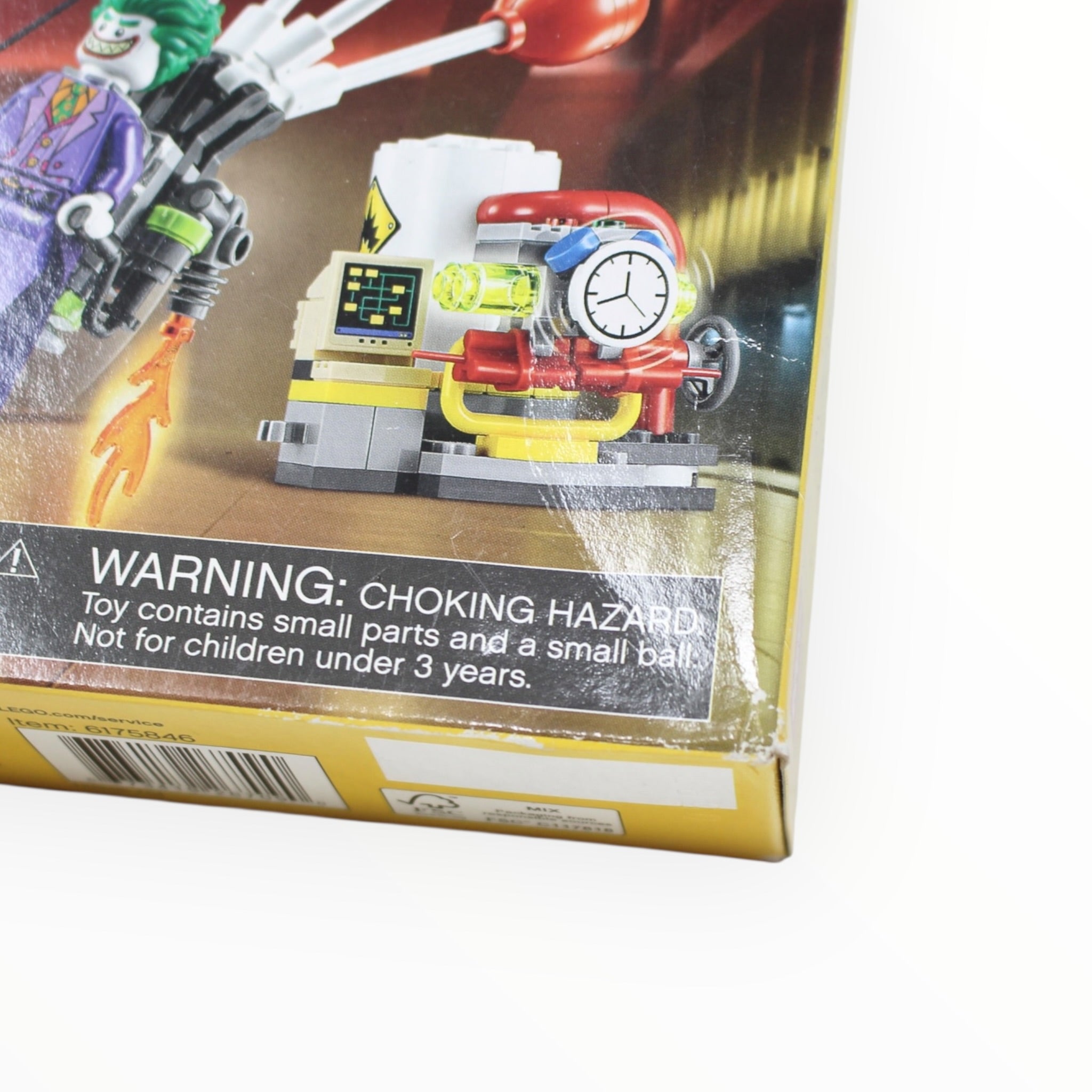 Retired Set 70900 The LEGO Batman Movie The Joker Balloon Escape (slight box damage)