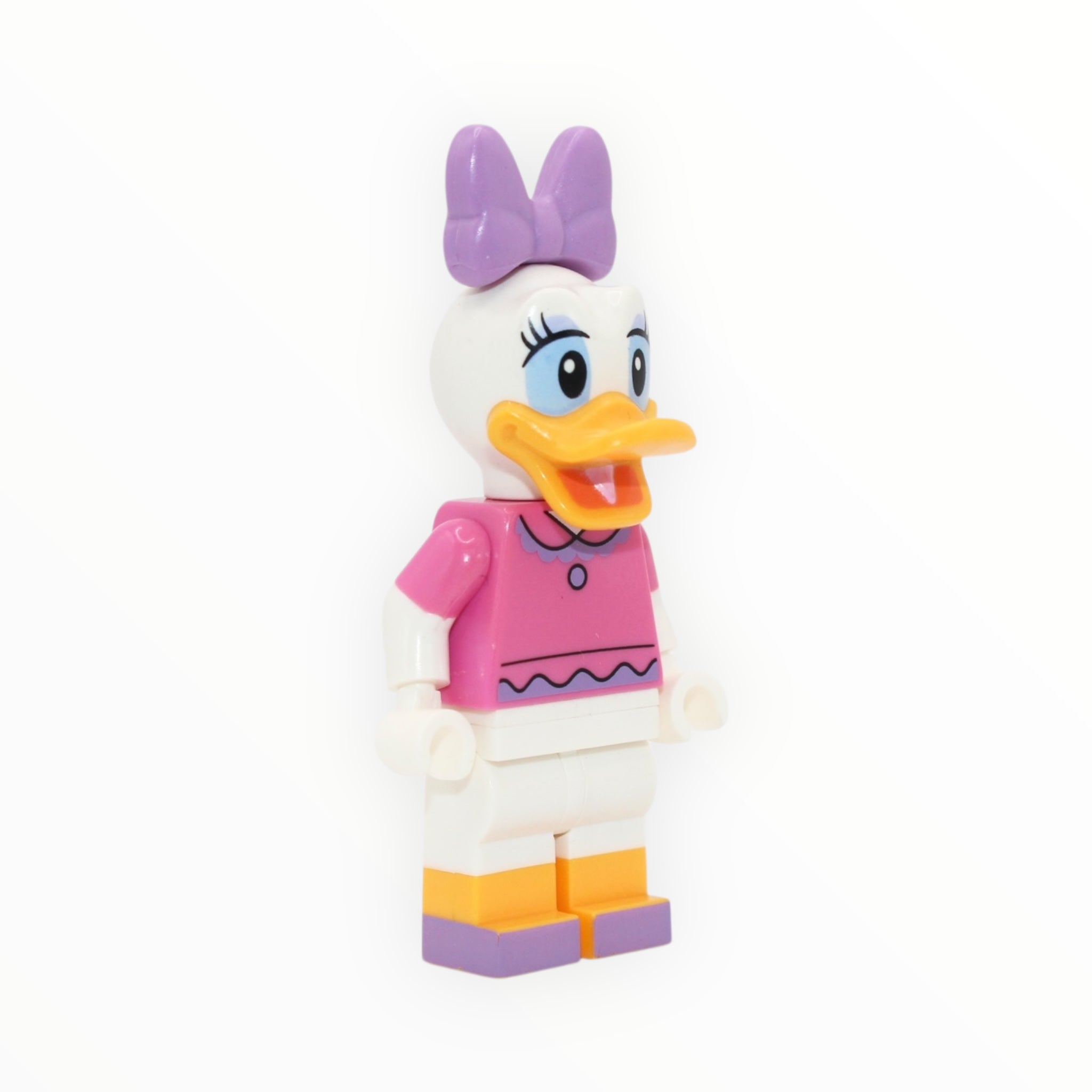 Daisy Duck (dark pink top, 2016)
