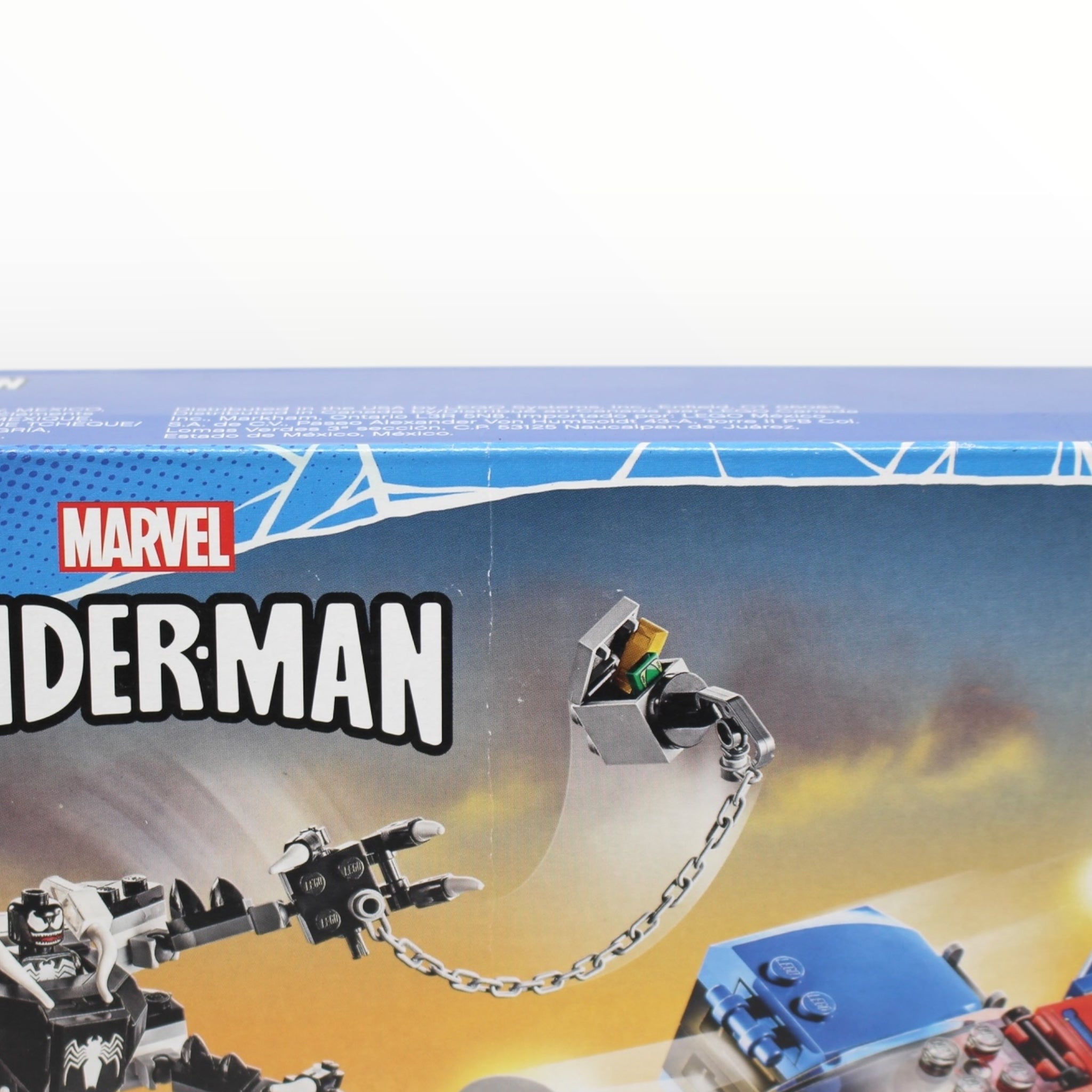 Retired Set 76150 Spider-Man Spiderjet vs. Venom Mech (slight box damage)