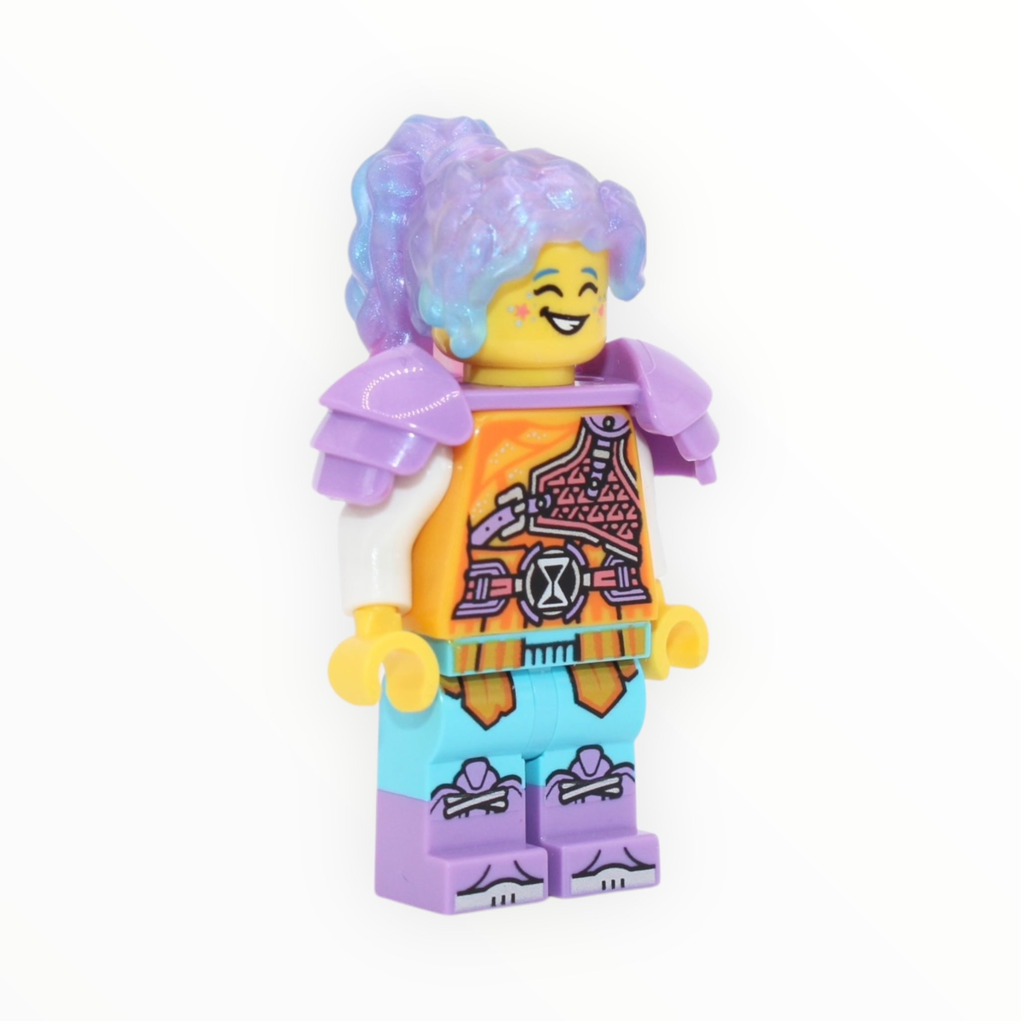 Izzie (DREAMZzz, lavender shoulder pads)