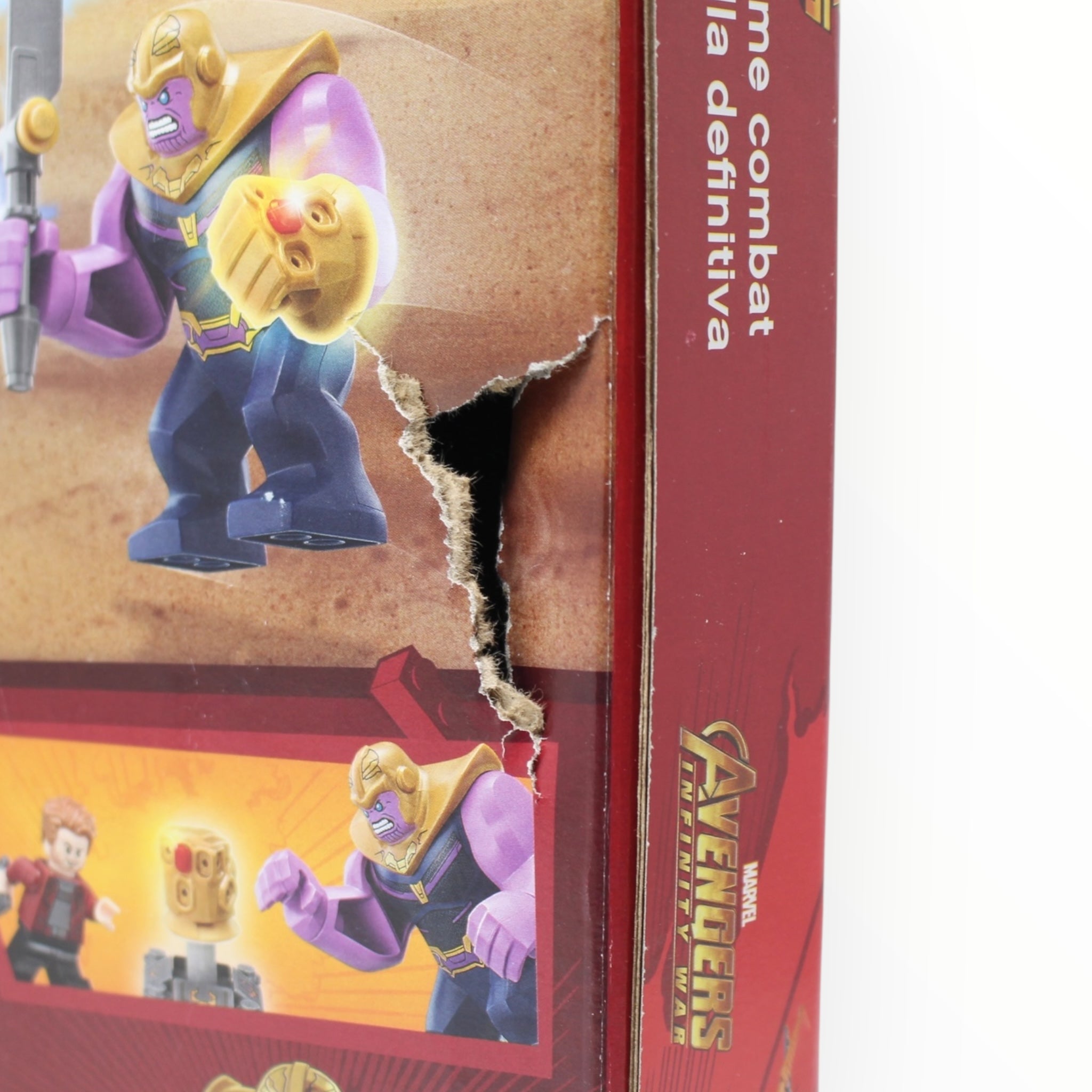 Retired Set 76107 Marvel Super Heroes Thanos: Ultimate Battle (damaged box)