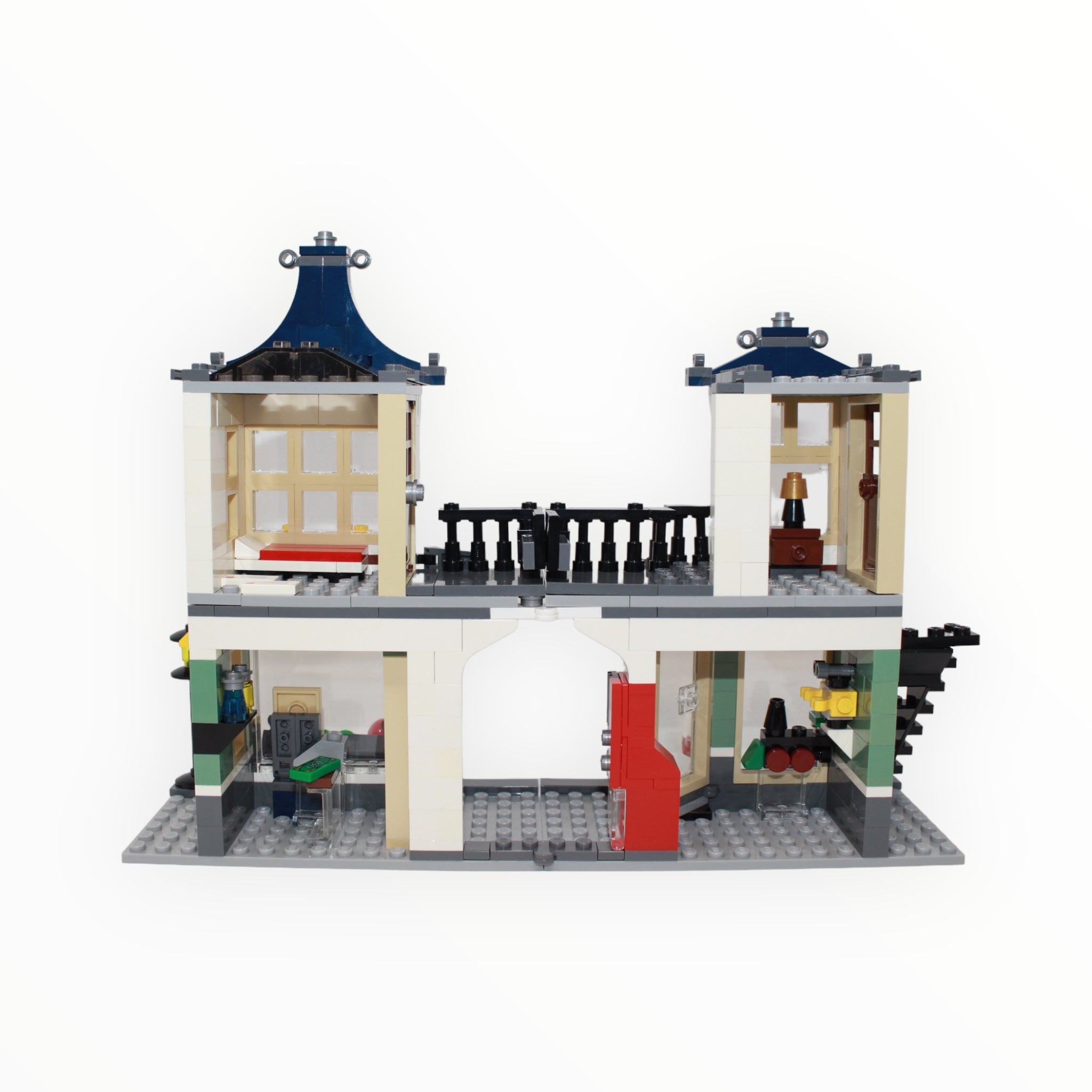 Used Set 31036 Creator Toy & Grocery Shop