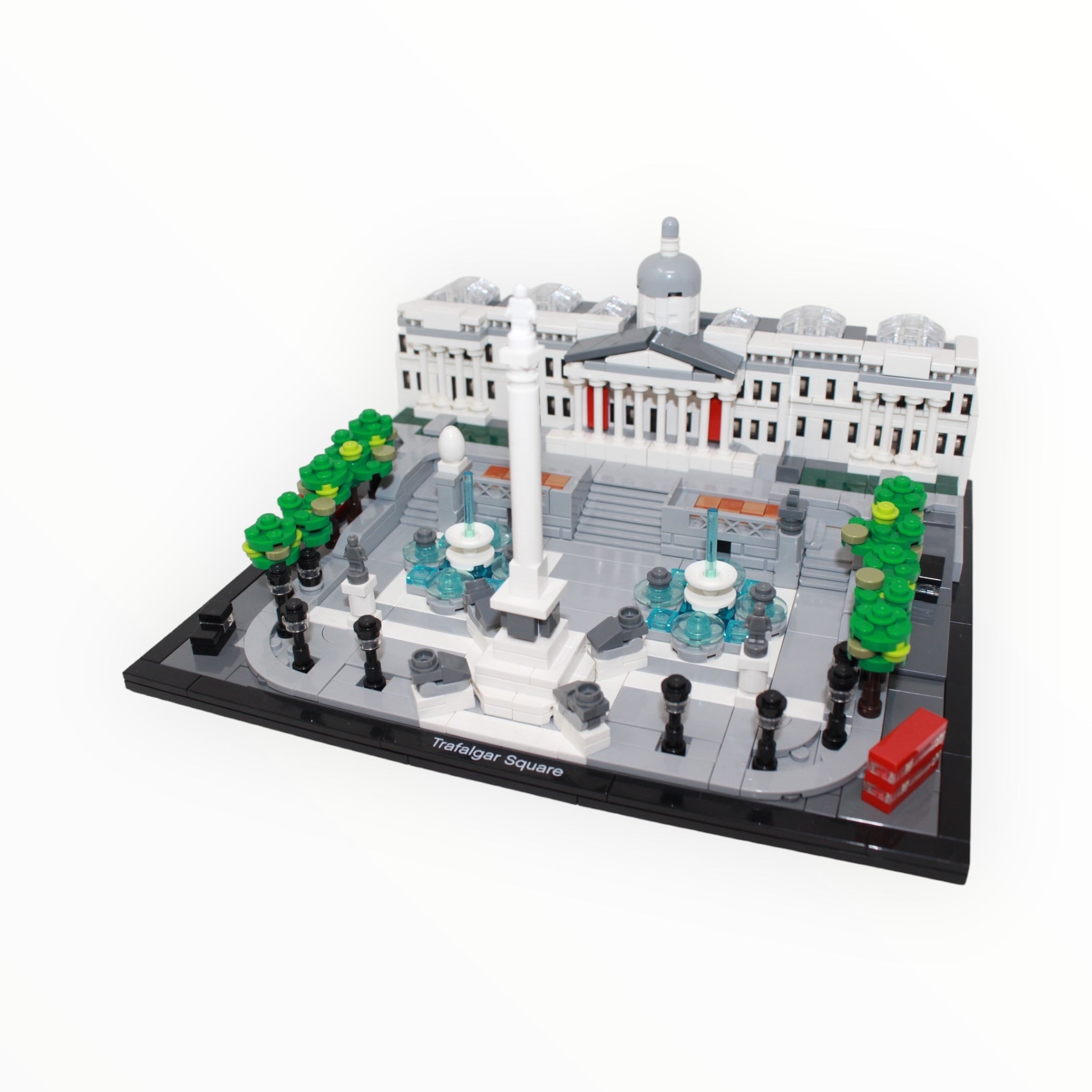 Used Set 21045 Architecture Trafalgar Square