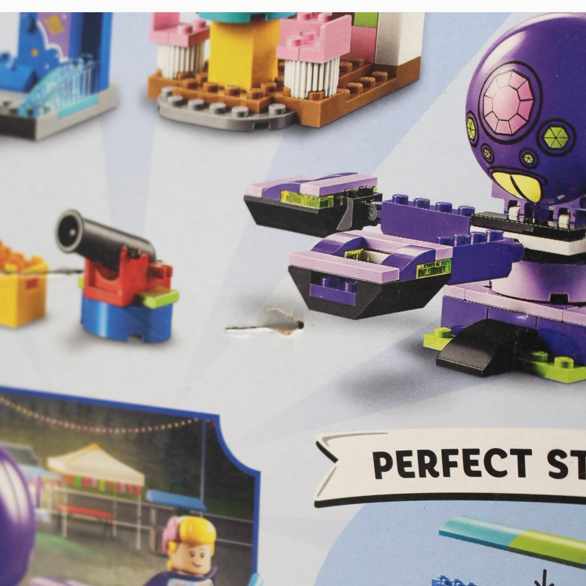 Retired Set 10770 Toy Story 4 Buzz & Woody’s Carnival Mania! (damaged box)