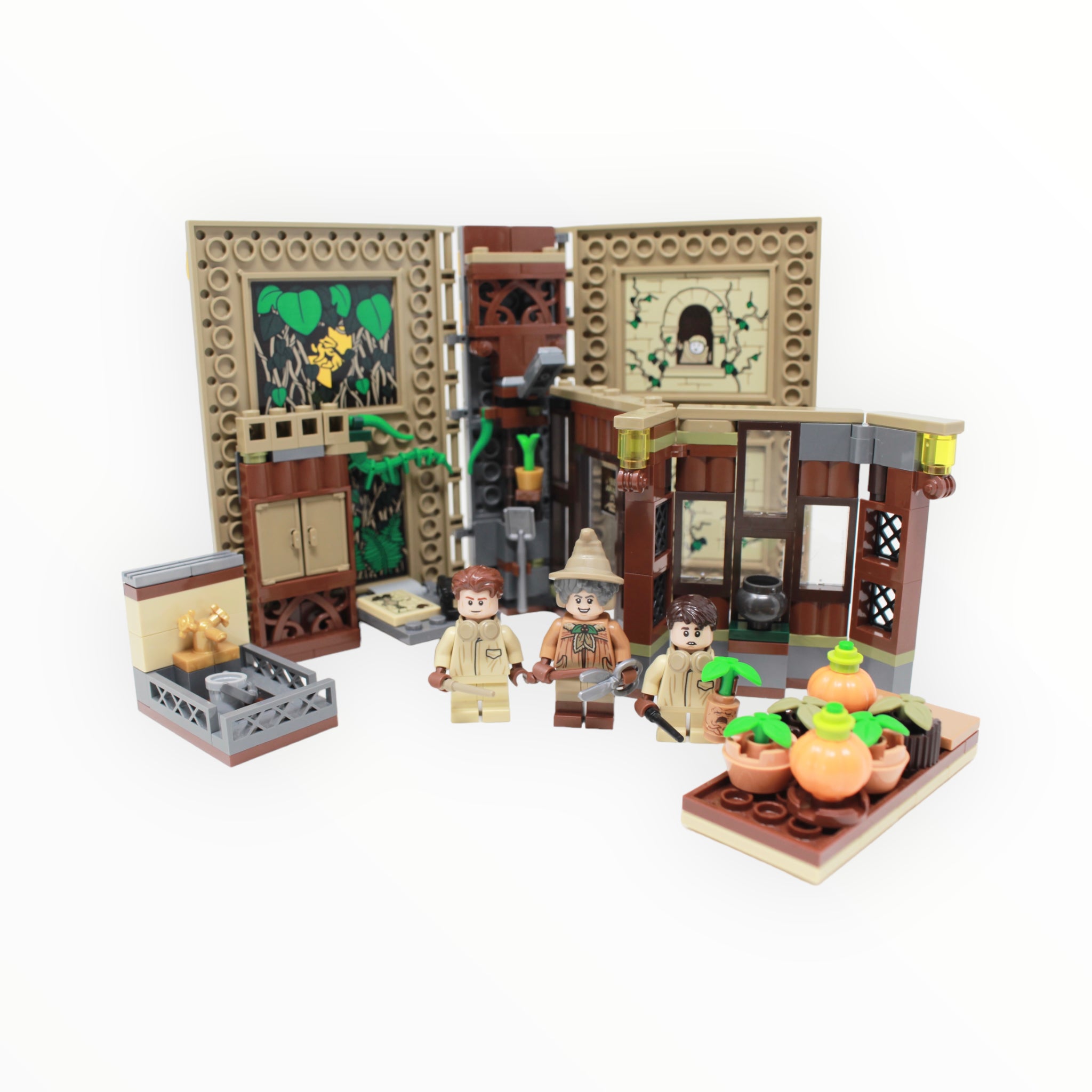 Used Set 76384 Harry Potter Hogwarts Moment: Herbology Class