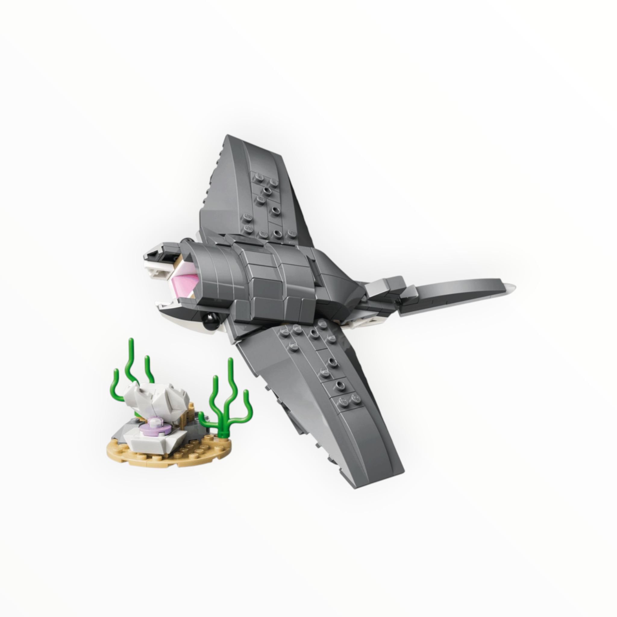 31381 Creator Fierce Shark with a Treasure Chest