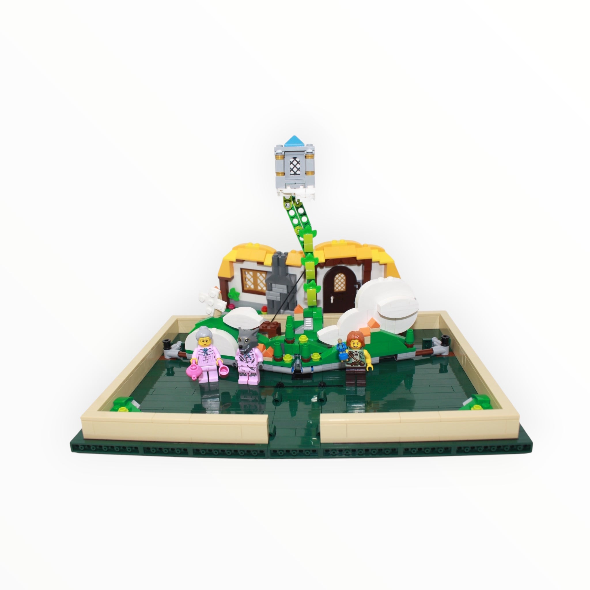 Used Set 21315 LEGO Ideas Brick Tales Pop-Up Book