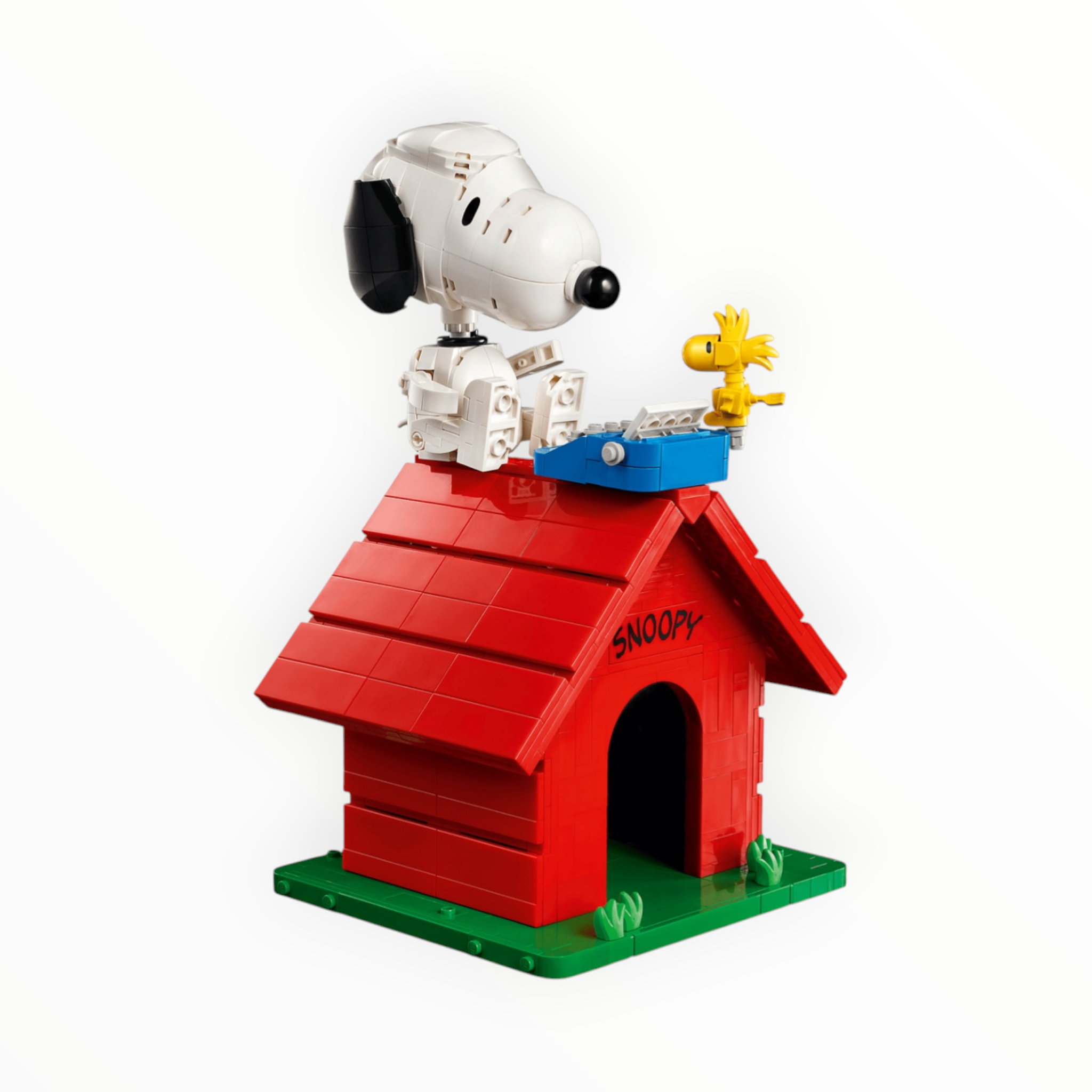 21368 LEGO Ideas Peanuts: Snoopy's Doghouse