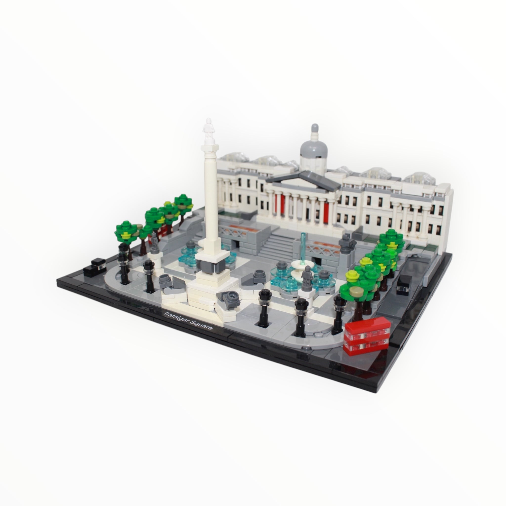 Used Set 21045 Architecture Trafalgar Square