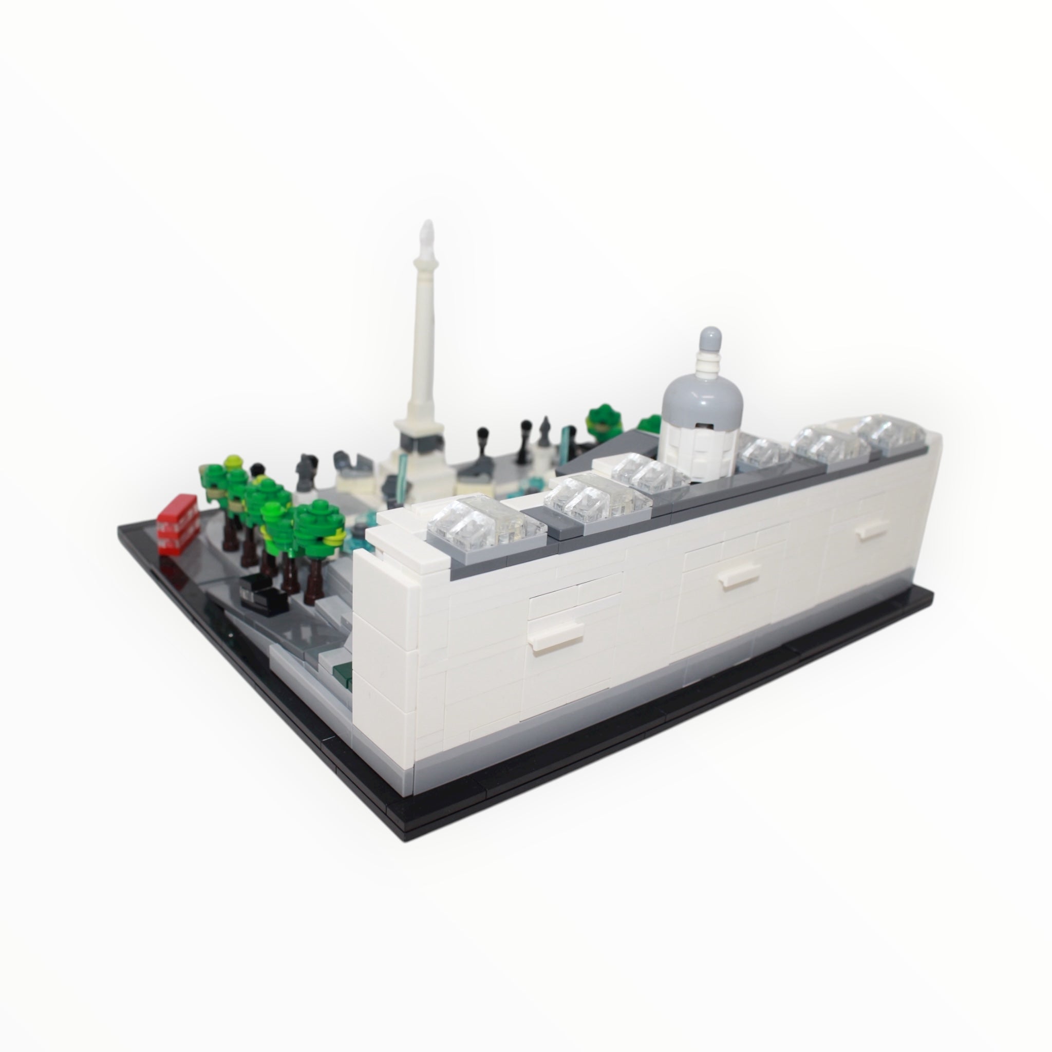 Used Set 21045 Architecture Trafalgar Square