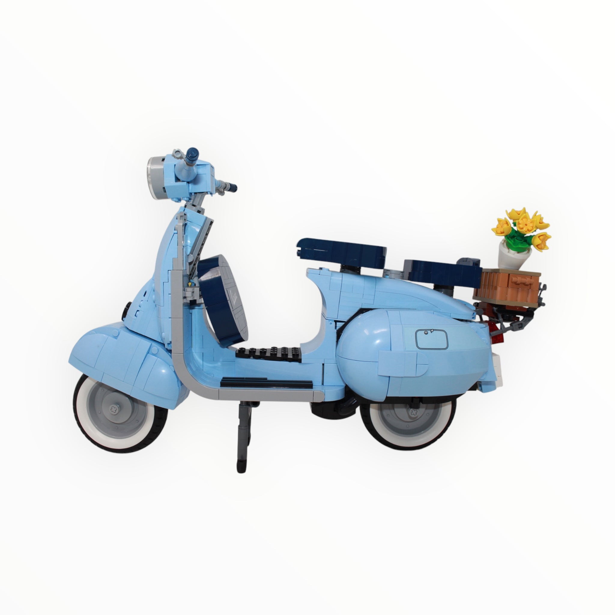 Used Set 10298 Icons Vespa 125