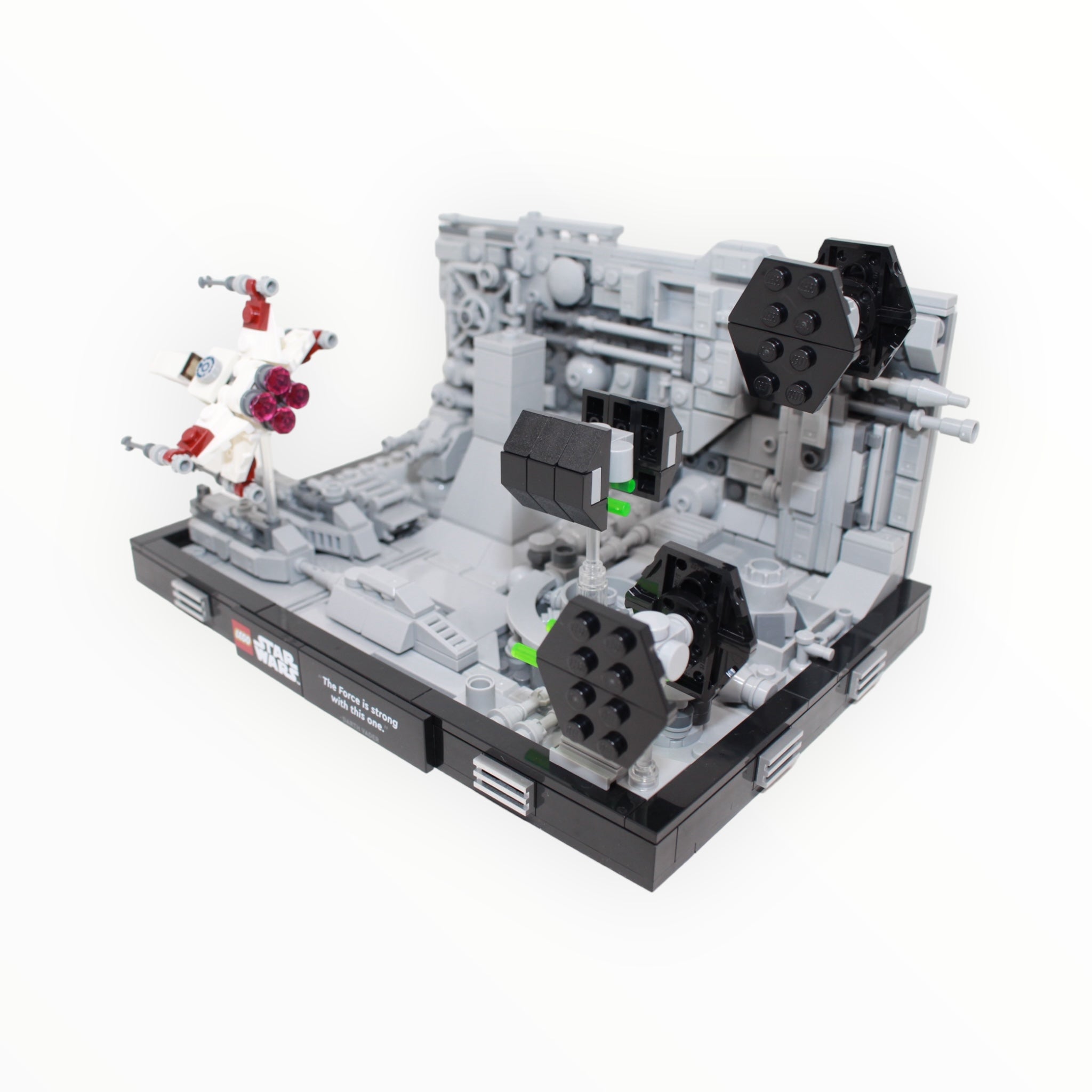 Used Set 75329 Star Wars Death Star Trench Run Diorama
