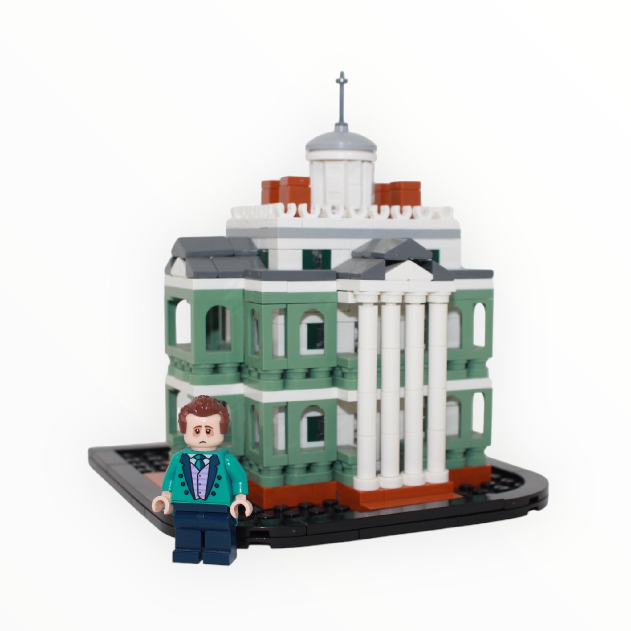 Used Set 40521 Disney Mini Disney The Haunted Mansion