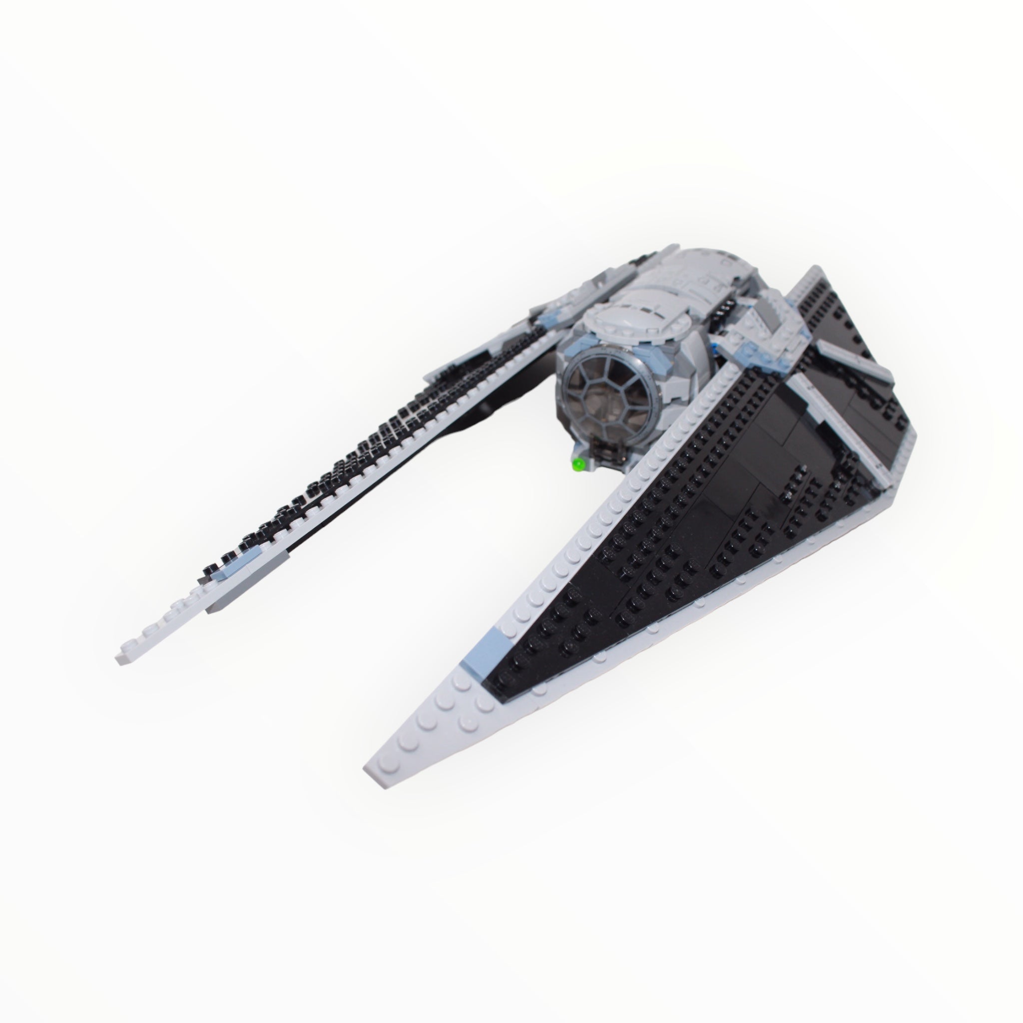 Used Set 75154 Star Wars TIE Striker