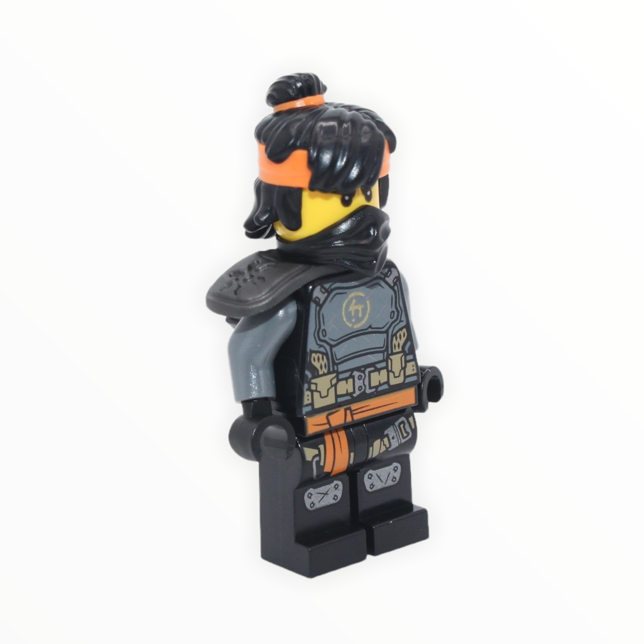 Cole (The Island, mask, hair with bandana, dark gray shoulder armor)