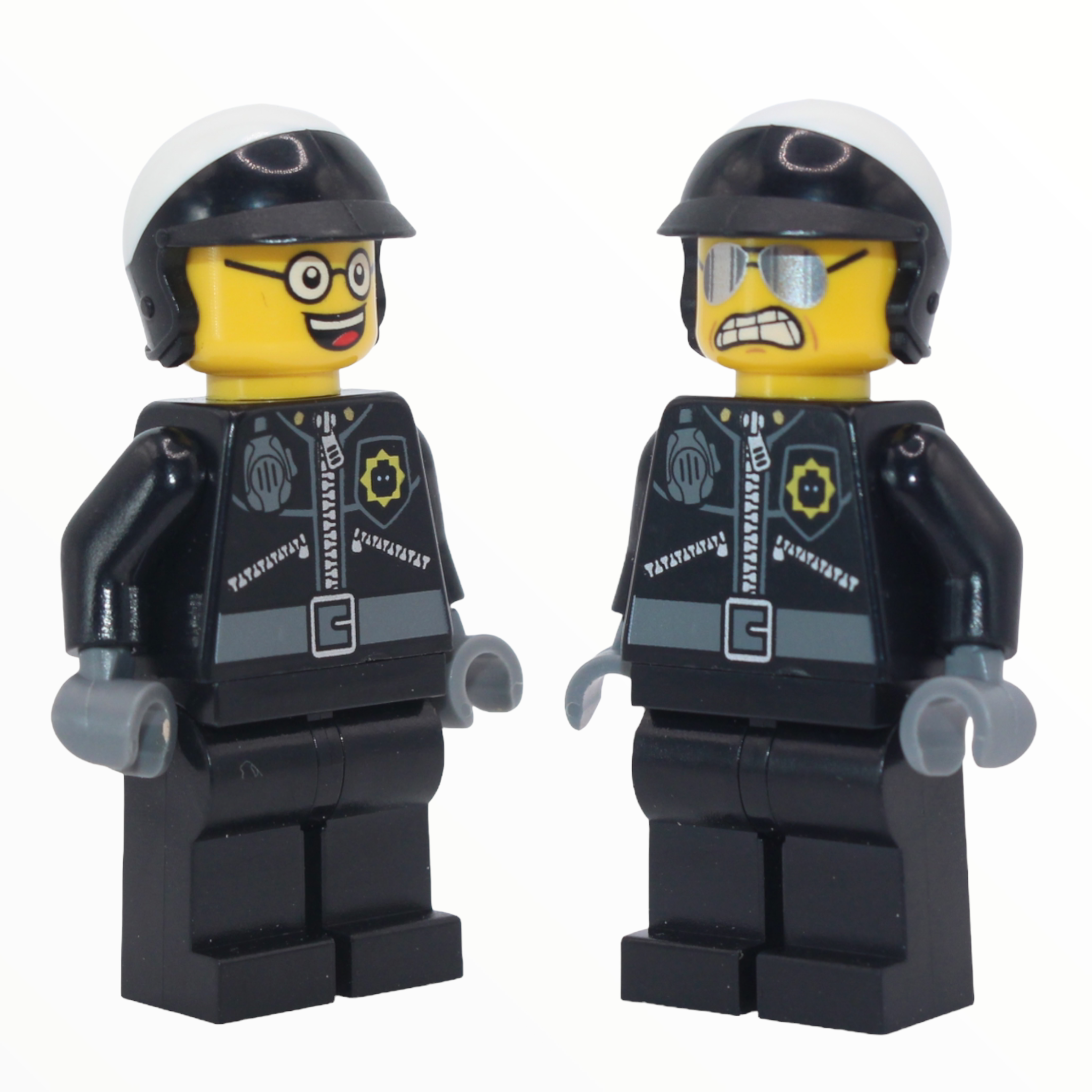 Good Cop / Bad Cop (open smile, clenched teeth)