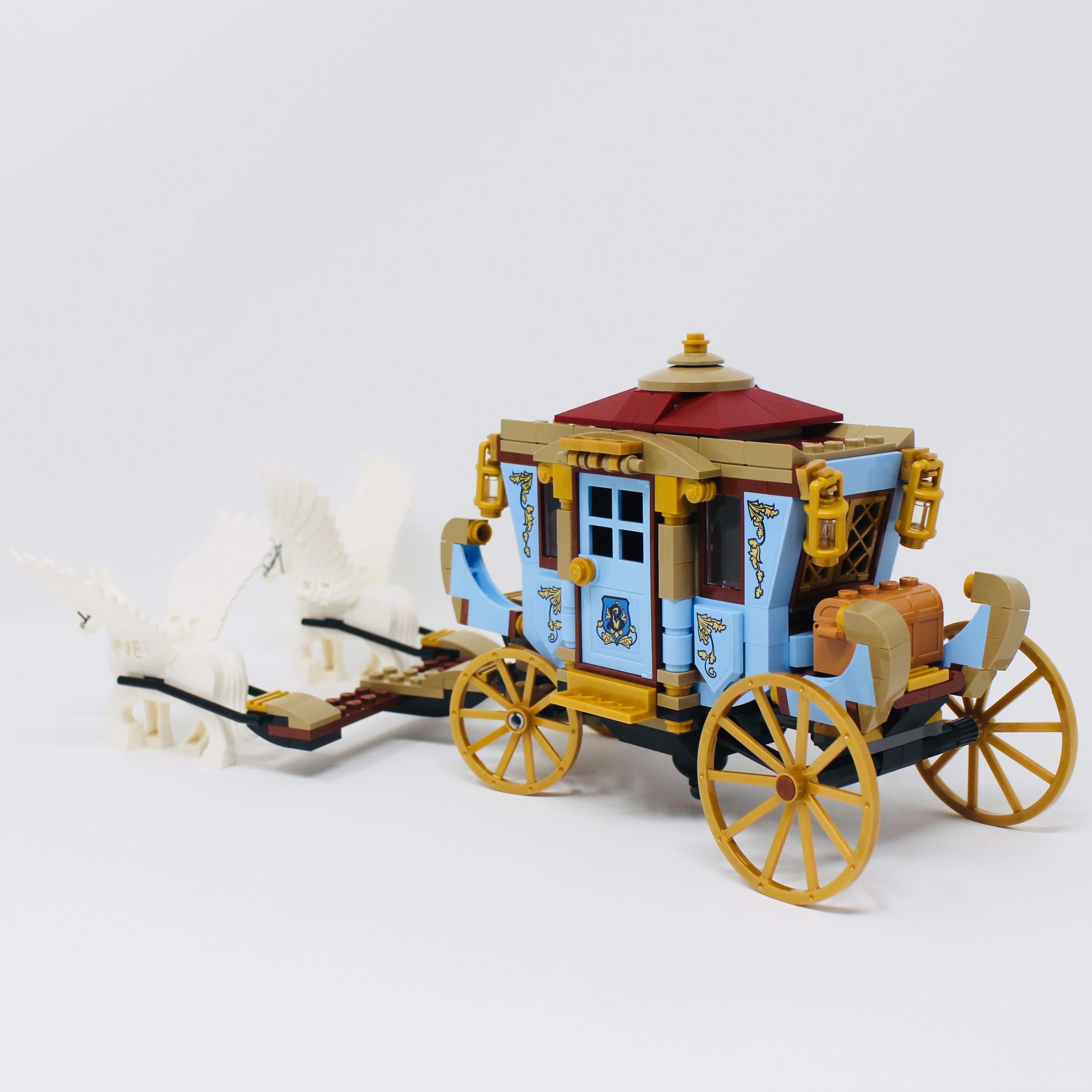 Used Set 75958 Harry Potter Beauxbatons Carriage: Arrival at Hogwarts