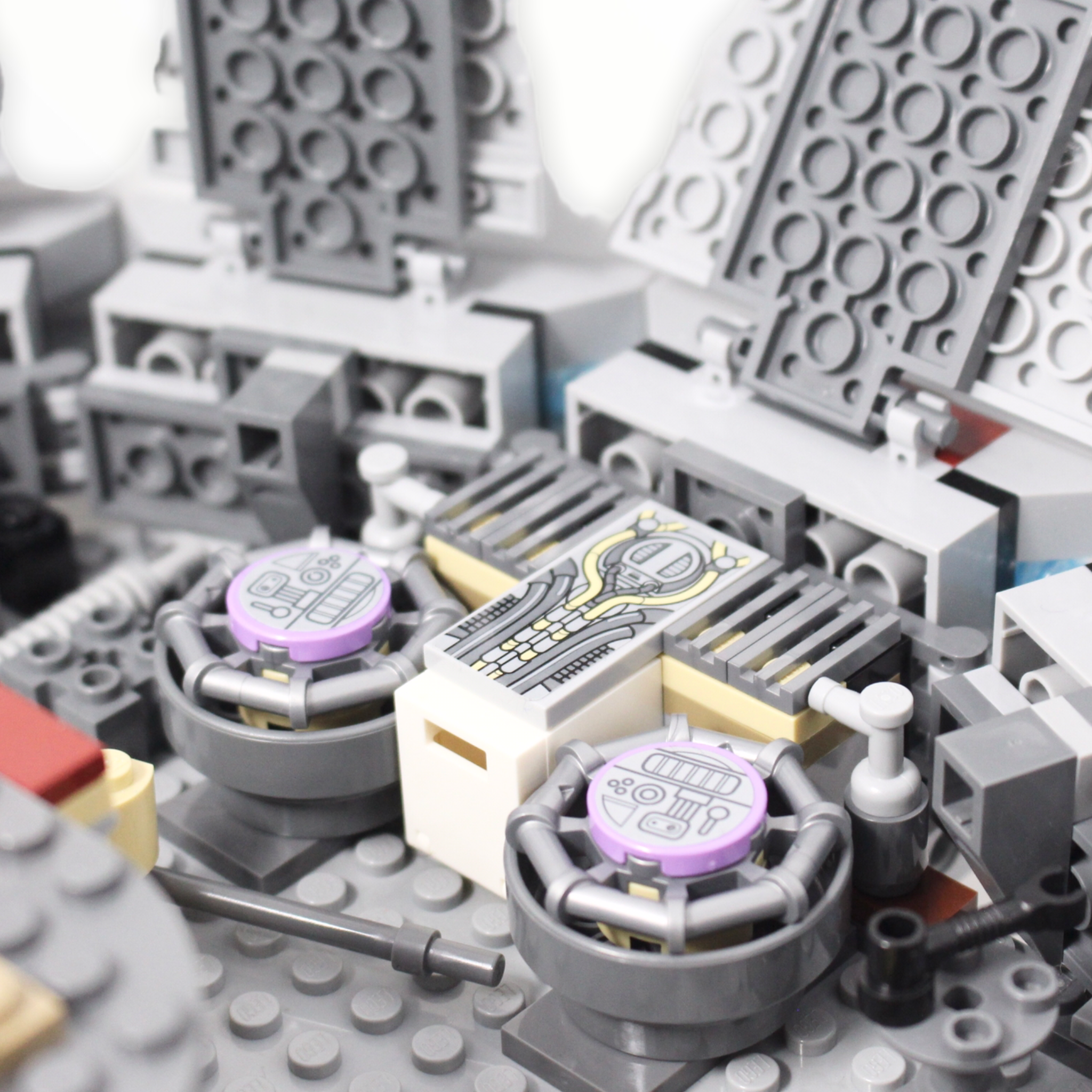 Used Set 75105 Star Wars Millennium Falcon (2015)