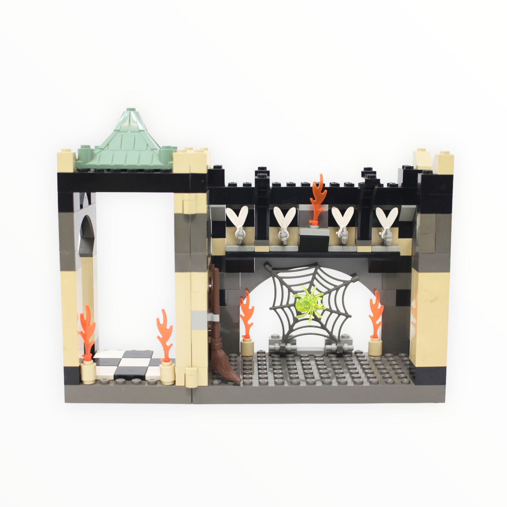 Used Set 4704 Harry Potter Chamber of the Winged Keys