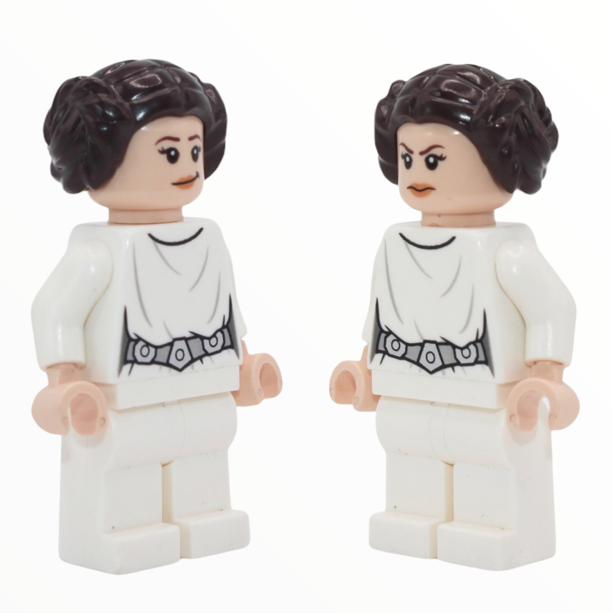 Princess Leia Organa (plain white legs, detailed belt, smile / frown patten, 2016)