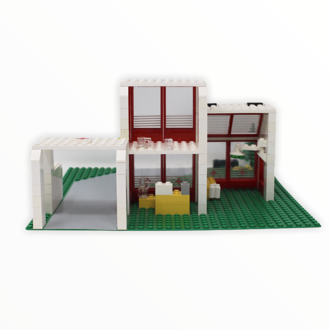 Used Set 6380 LEGO Emergency Treatment Center (St. Marys Hospital)
