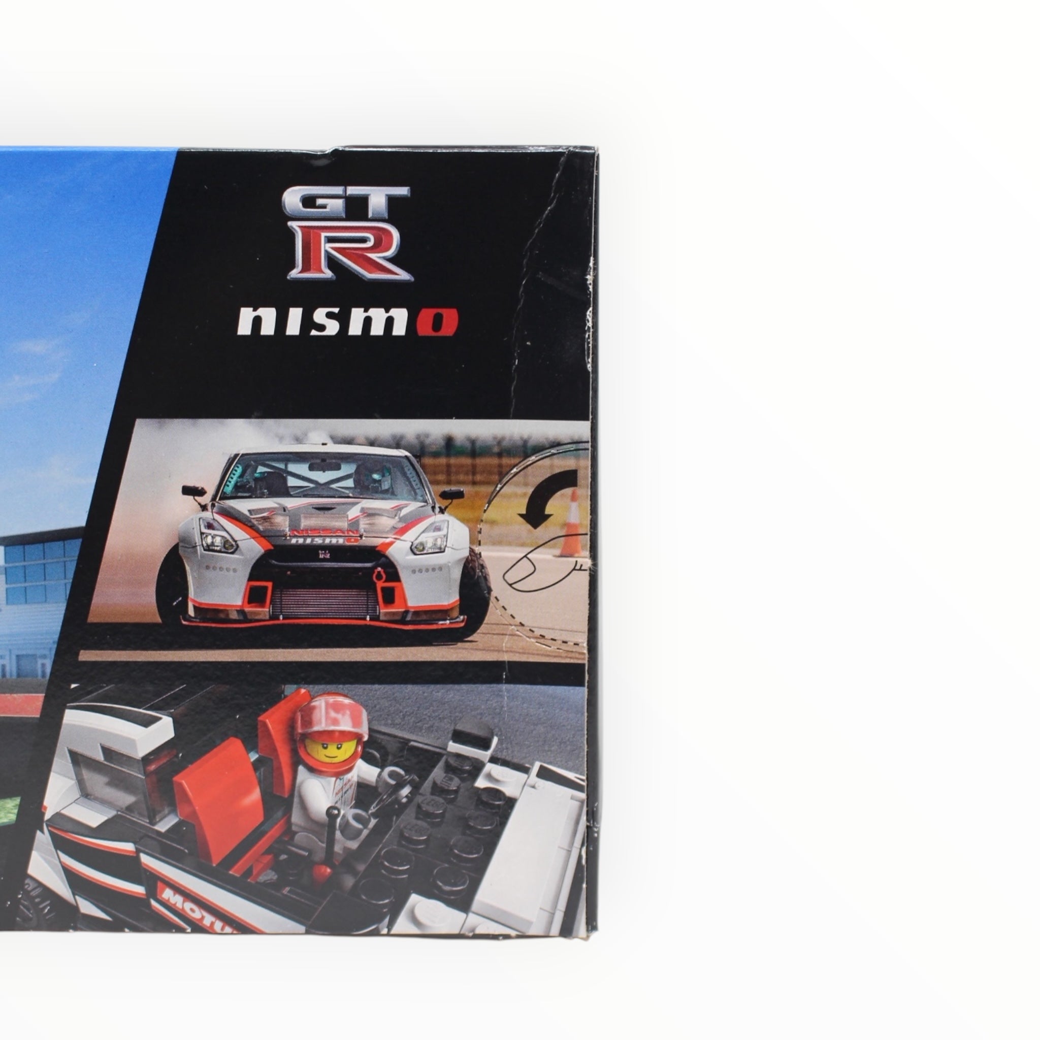 Retired Set 76896 Speed Champions Nissan GT-R NISMO (damaged box)