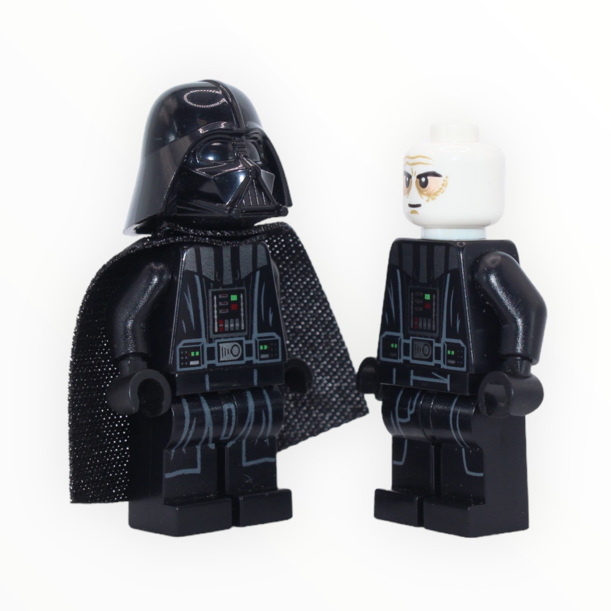 Darth Vader (type 2 helmet, spongy cape, white head, 2016)