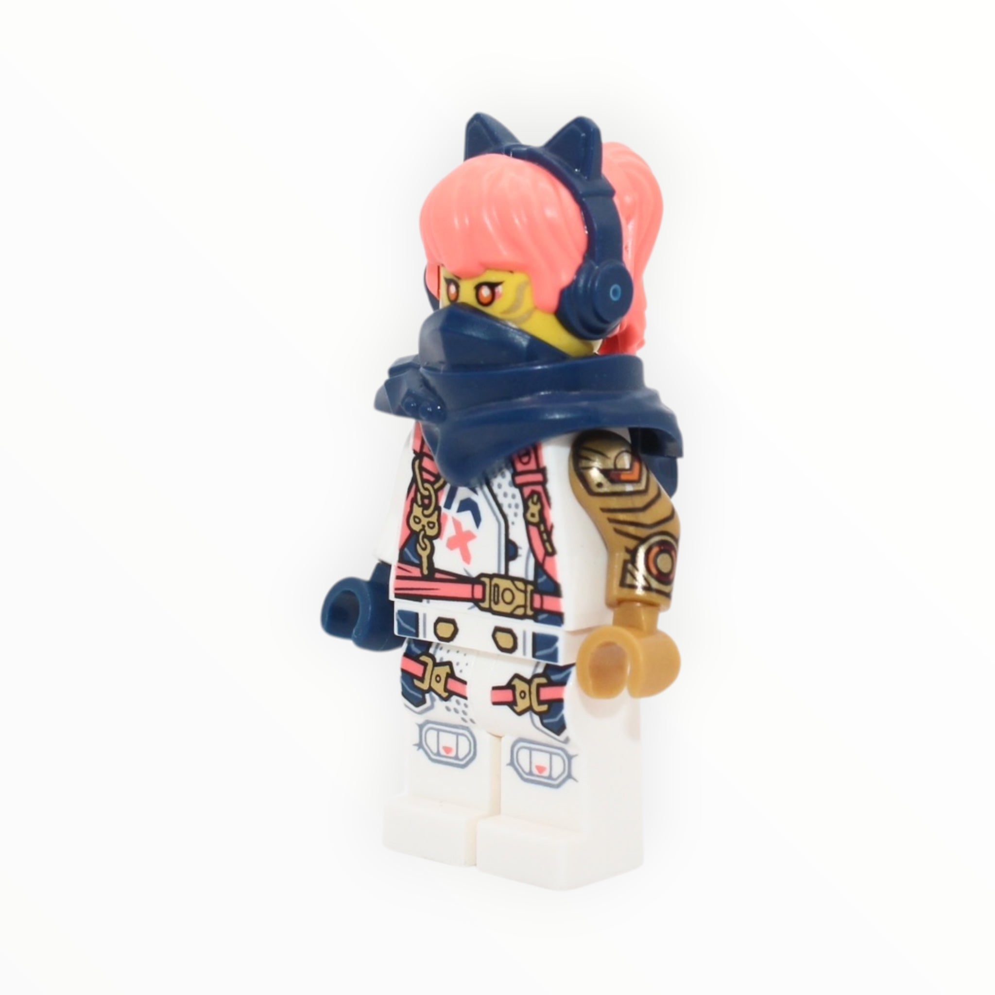 Sora (Dragons Rising S2, armor, hair with headphones)