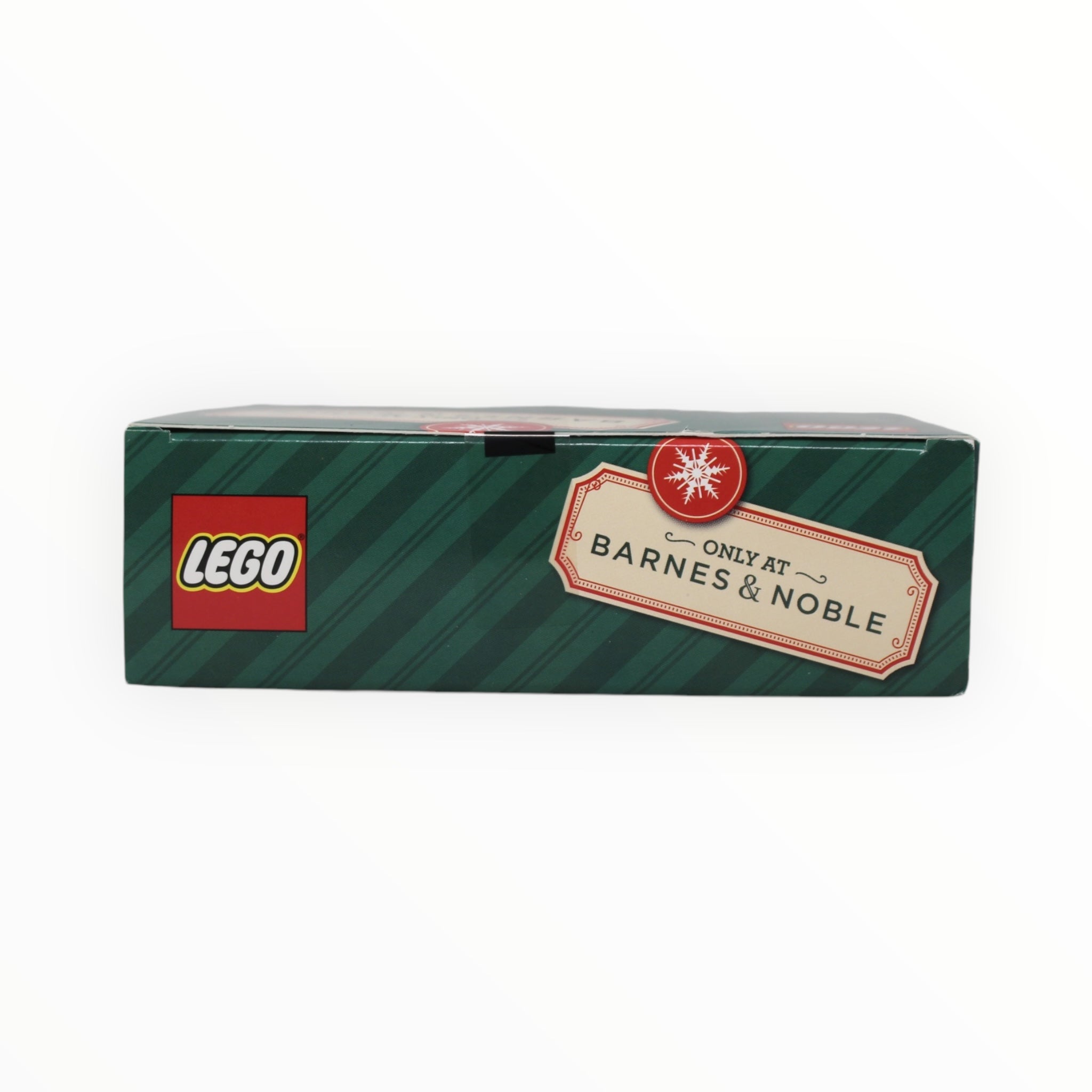 Retired Set 6490363 LEGO Barnes & Noble Exclusive - By the Fireplace