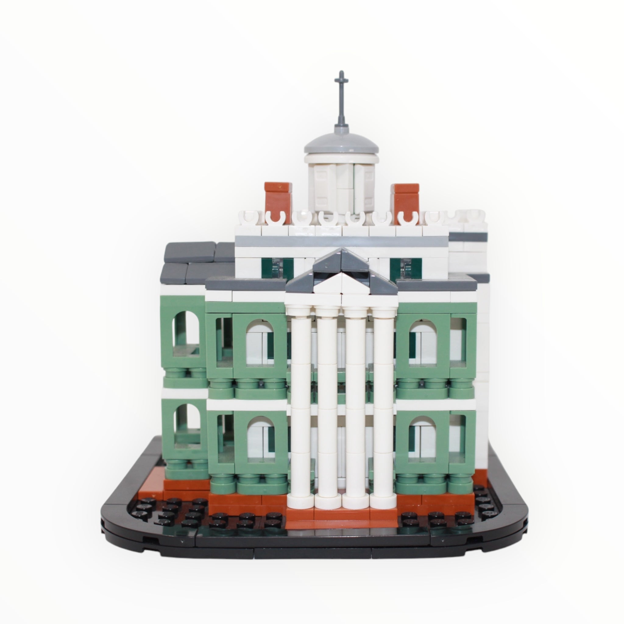 Used Set 40521 Disney Mini Disney The Haunted Mansion