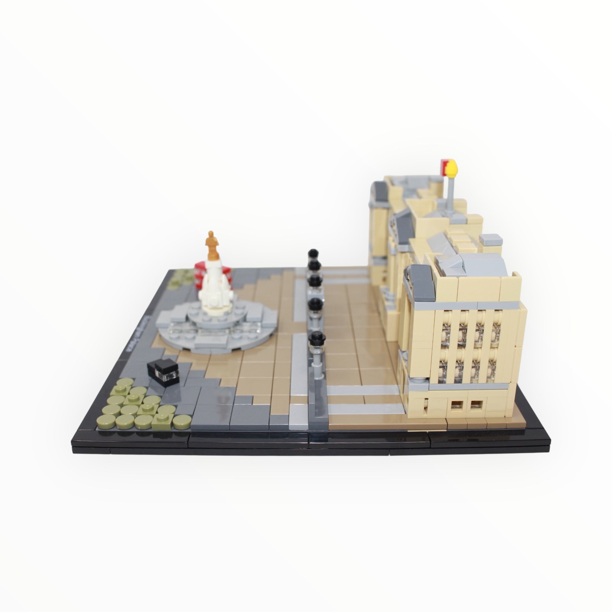 Used Set 21029 Architecture Buckingham Palace