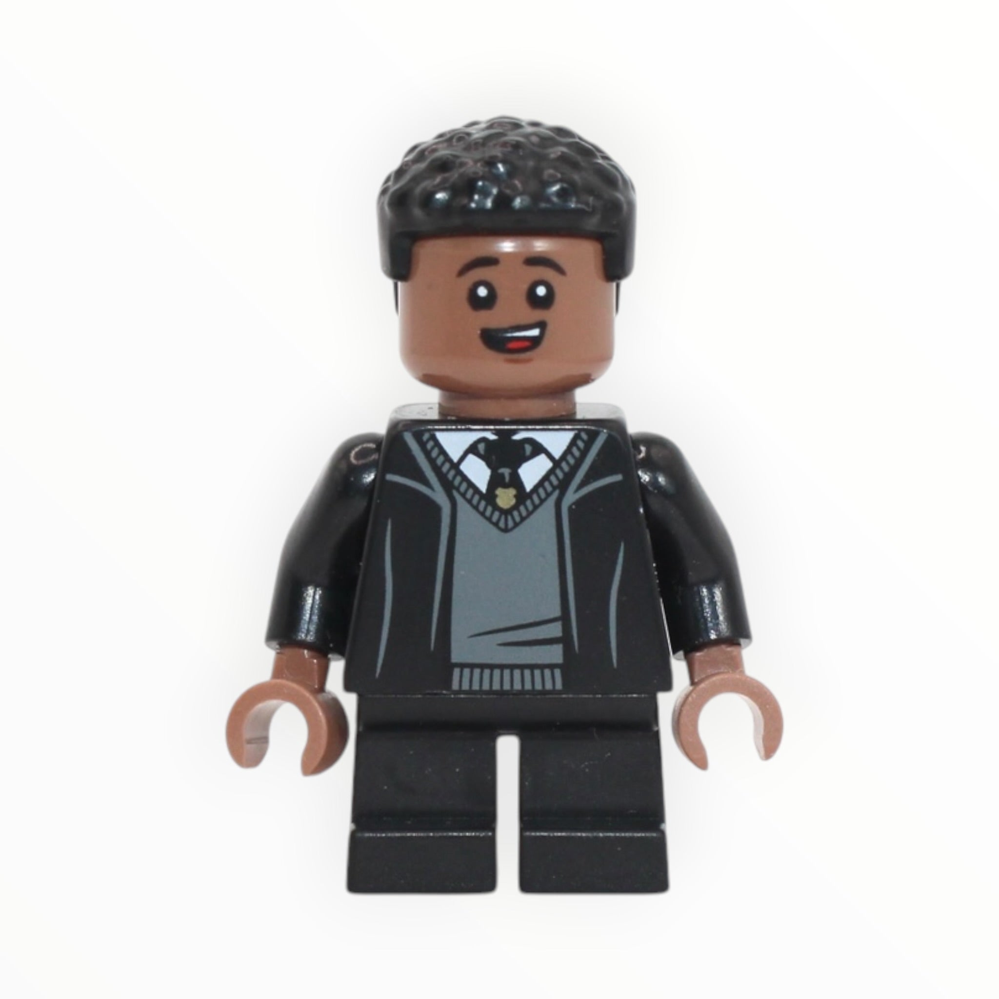 Dean Thomas (Hogwarts robe, black tie, black short legs, 2024)