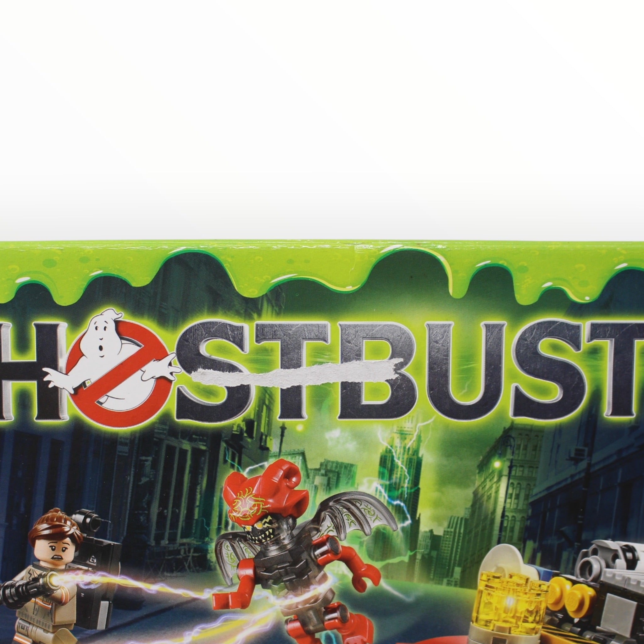 Retired Set 75828 Ghostbusters Ecto-1 & 2 (slight box damage)