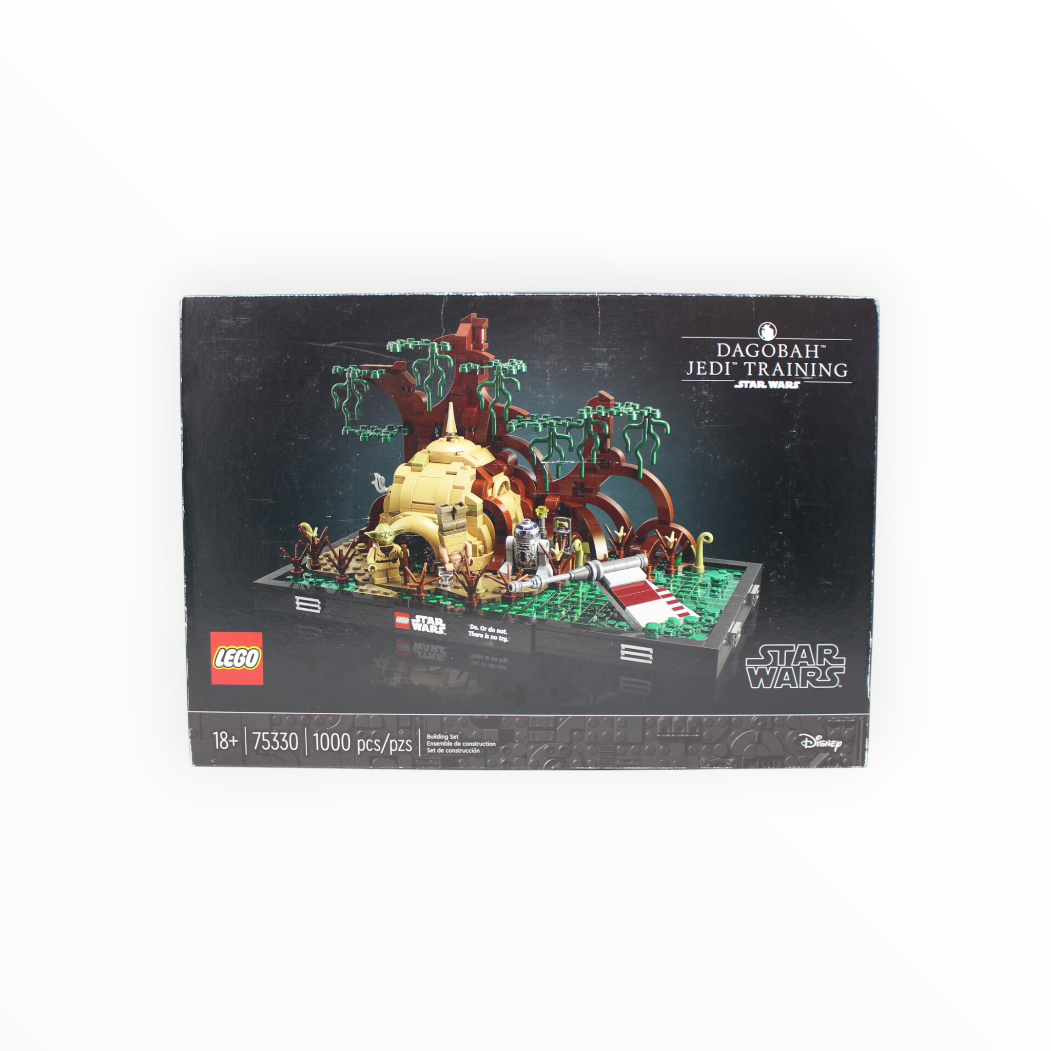 Retired Set 75330 Star Wars Dagobah Jedi Training Diorama (some box damage)