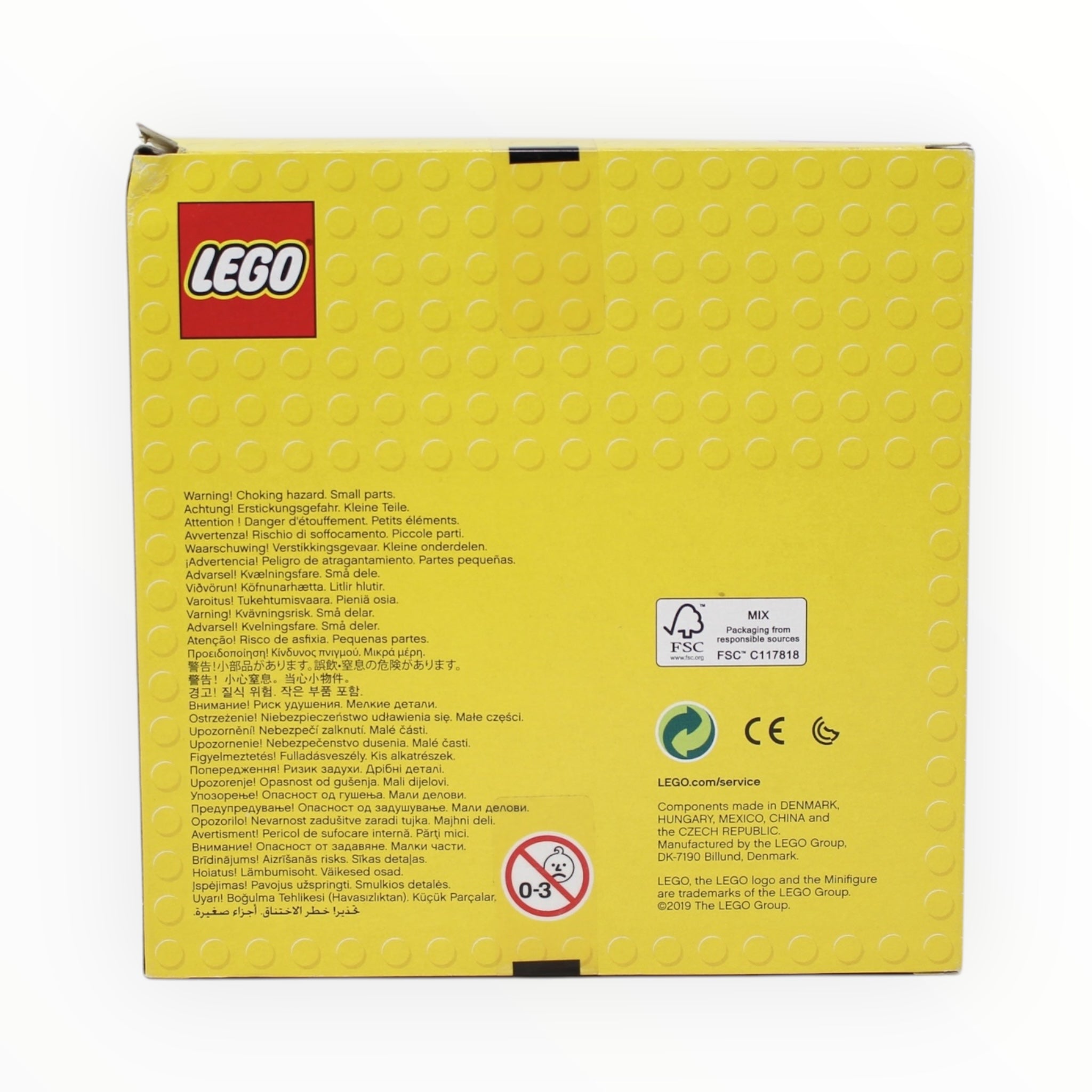 Retired Set 6384342 LEGO Store Grand Opening Exclusive Set - Warsaw, Poland (2021, slight damage)