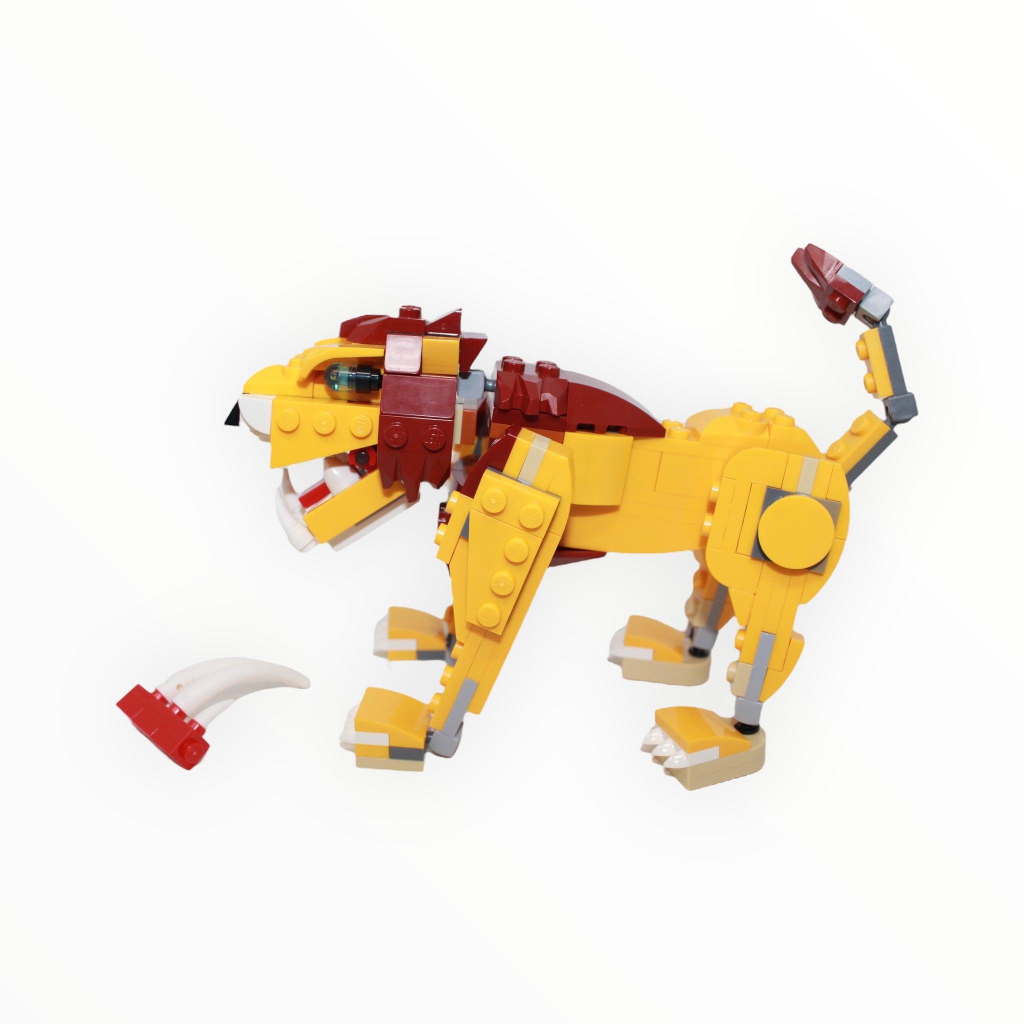 Used Set 31112 Creator Wild Lion