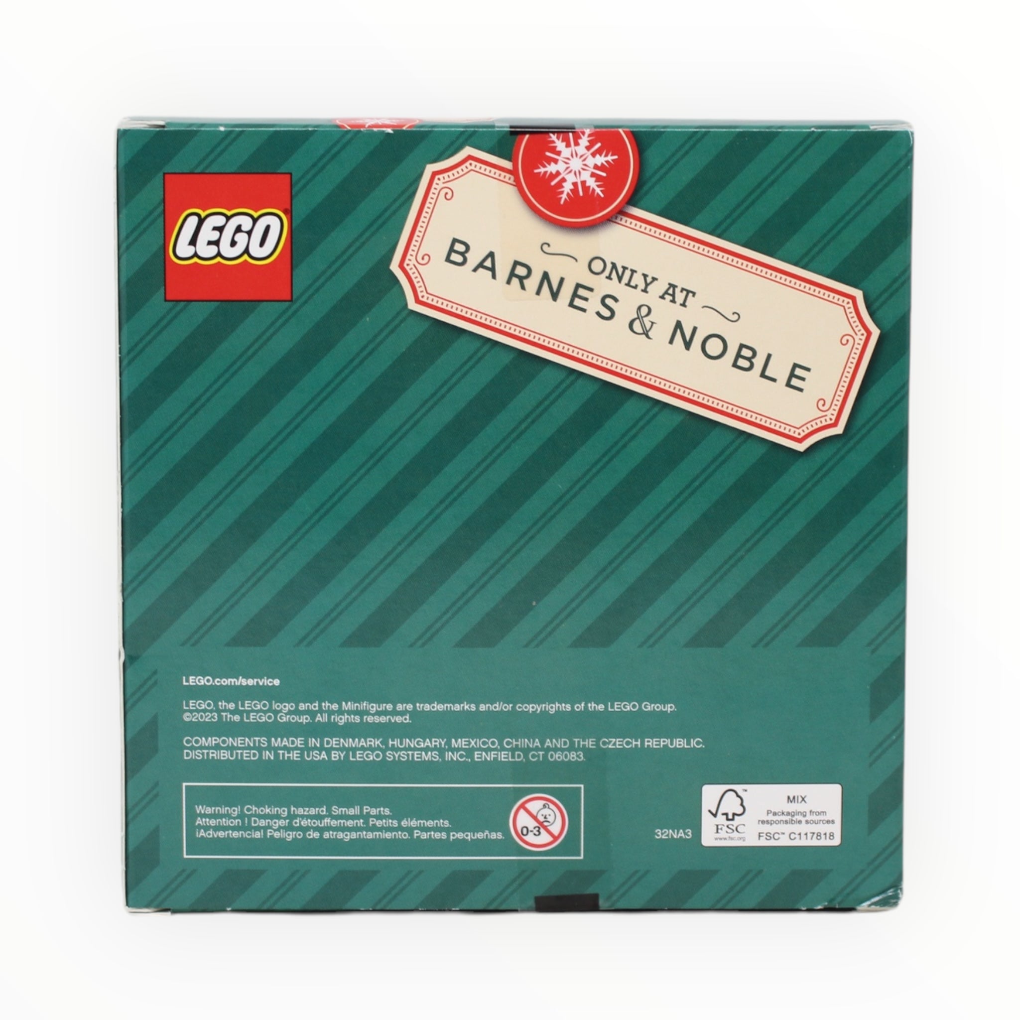 Retired Set 6490363 LEGO Barnes & Noble Exclusive - By the Fireplace