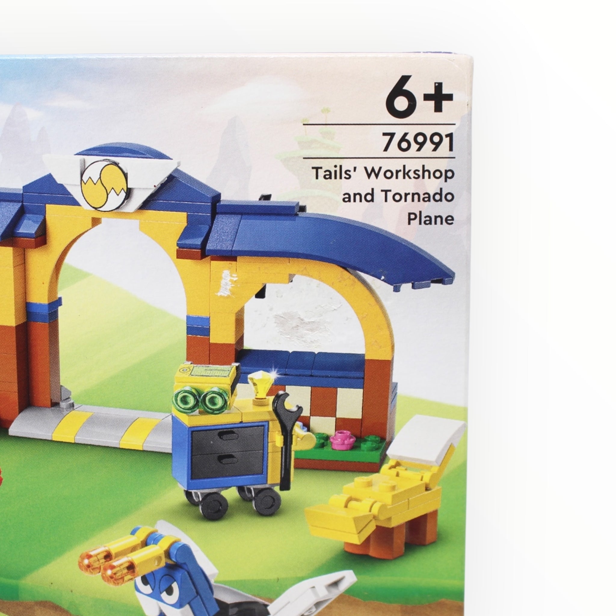 Retired Set 76991 Sonic the Hedgehog Tails’ Workshop and Tornado Plane (slight box damage)