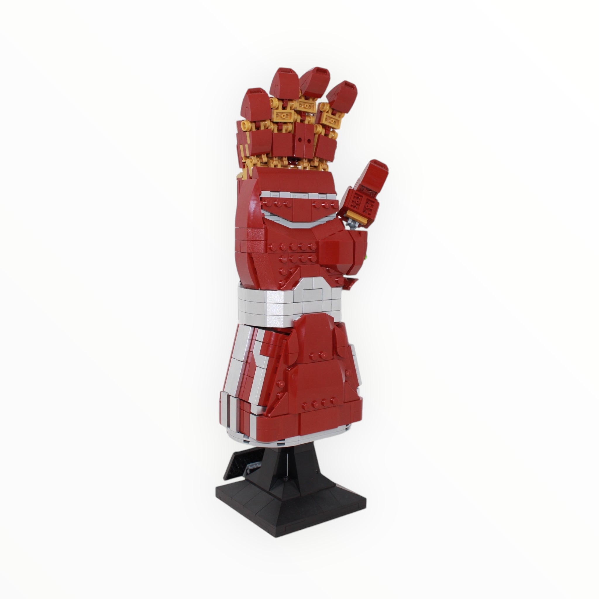 Used Set 76223 Marvel Infinity Saga Nano Gauntlet