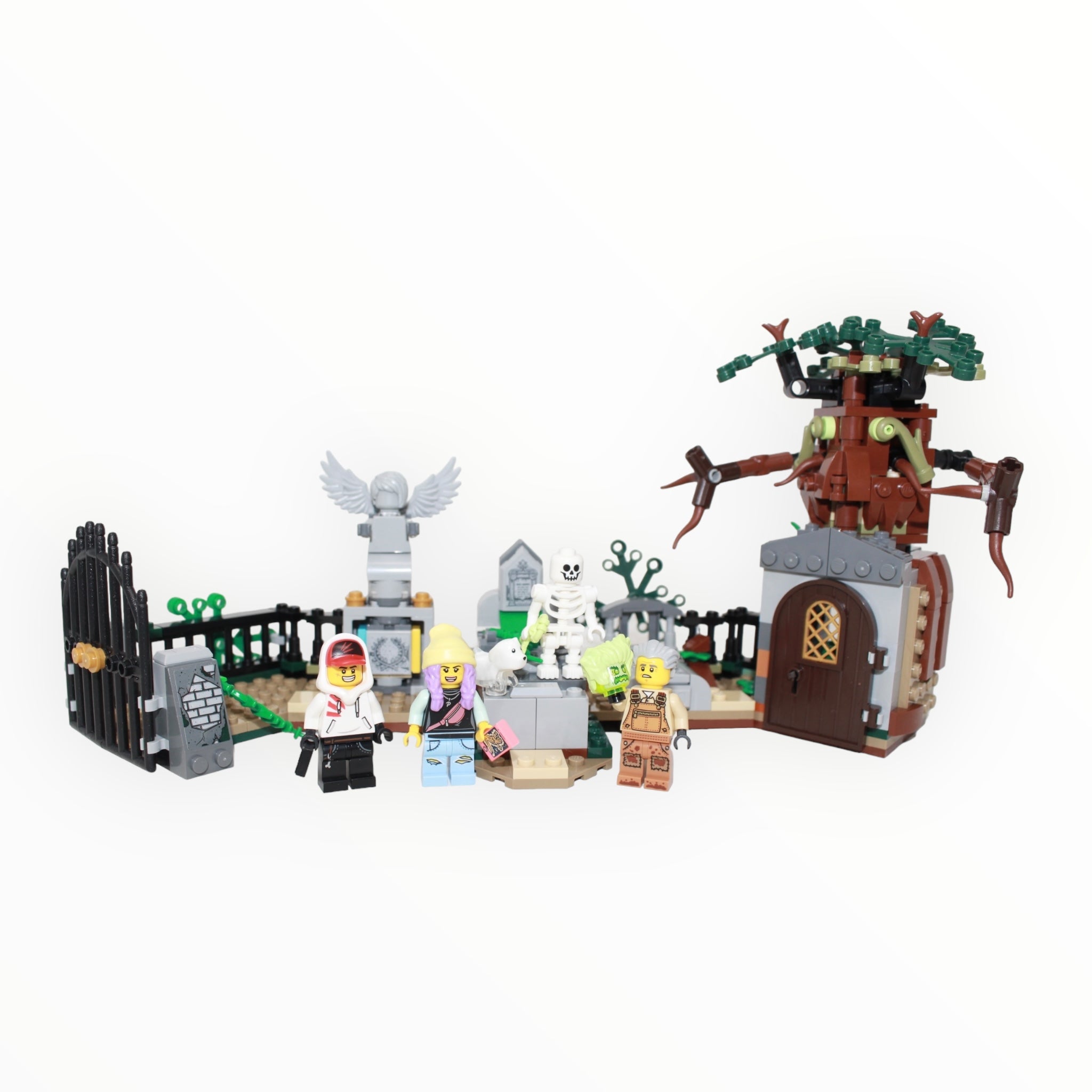 Used Set 70420 Hidden Side Graveyard Mystery