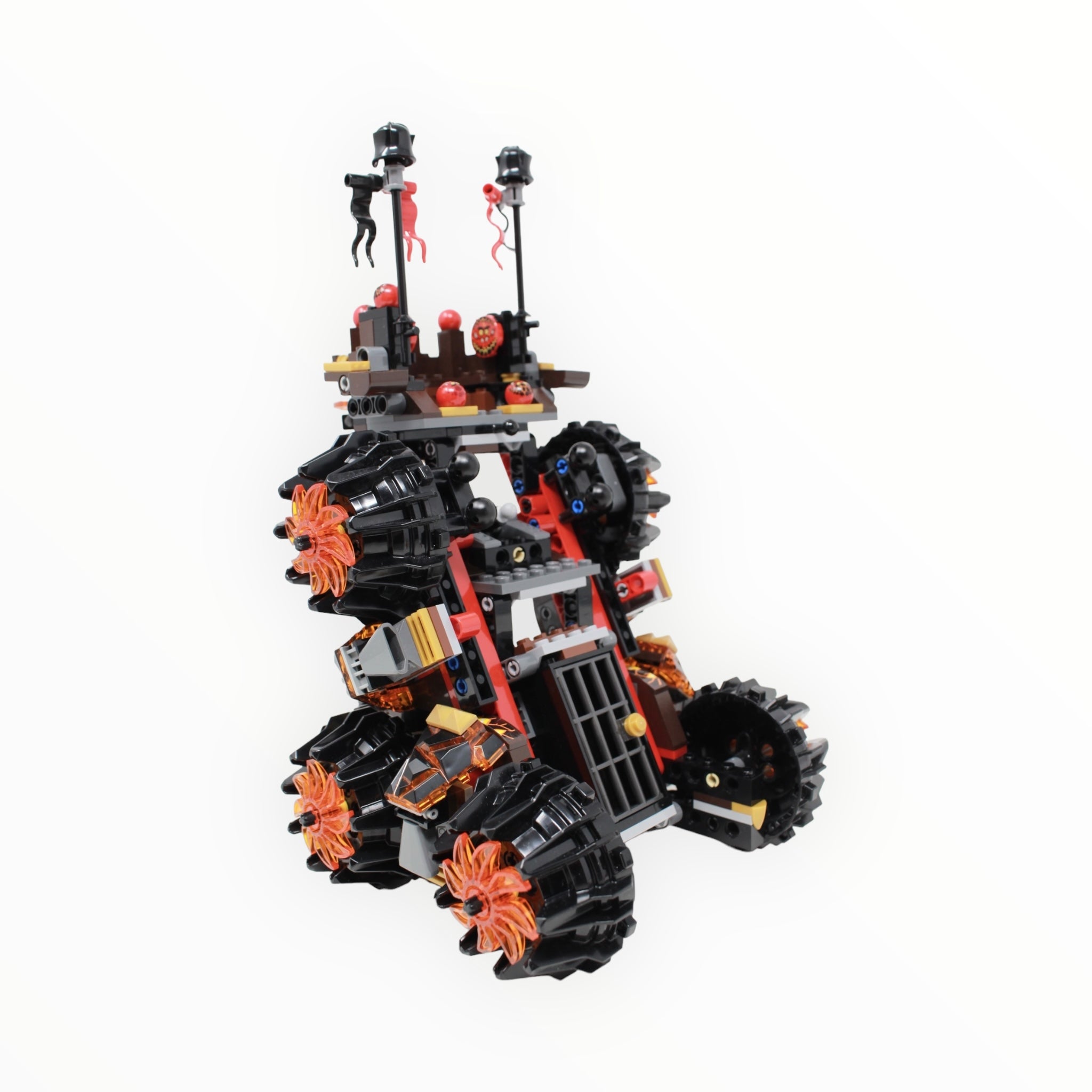 Used Set 70321 Nexo Knights General Magmar’s Siege Machine of Doom