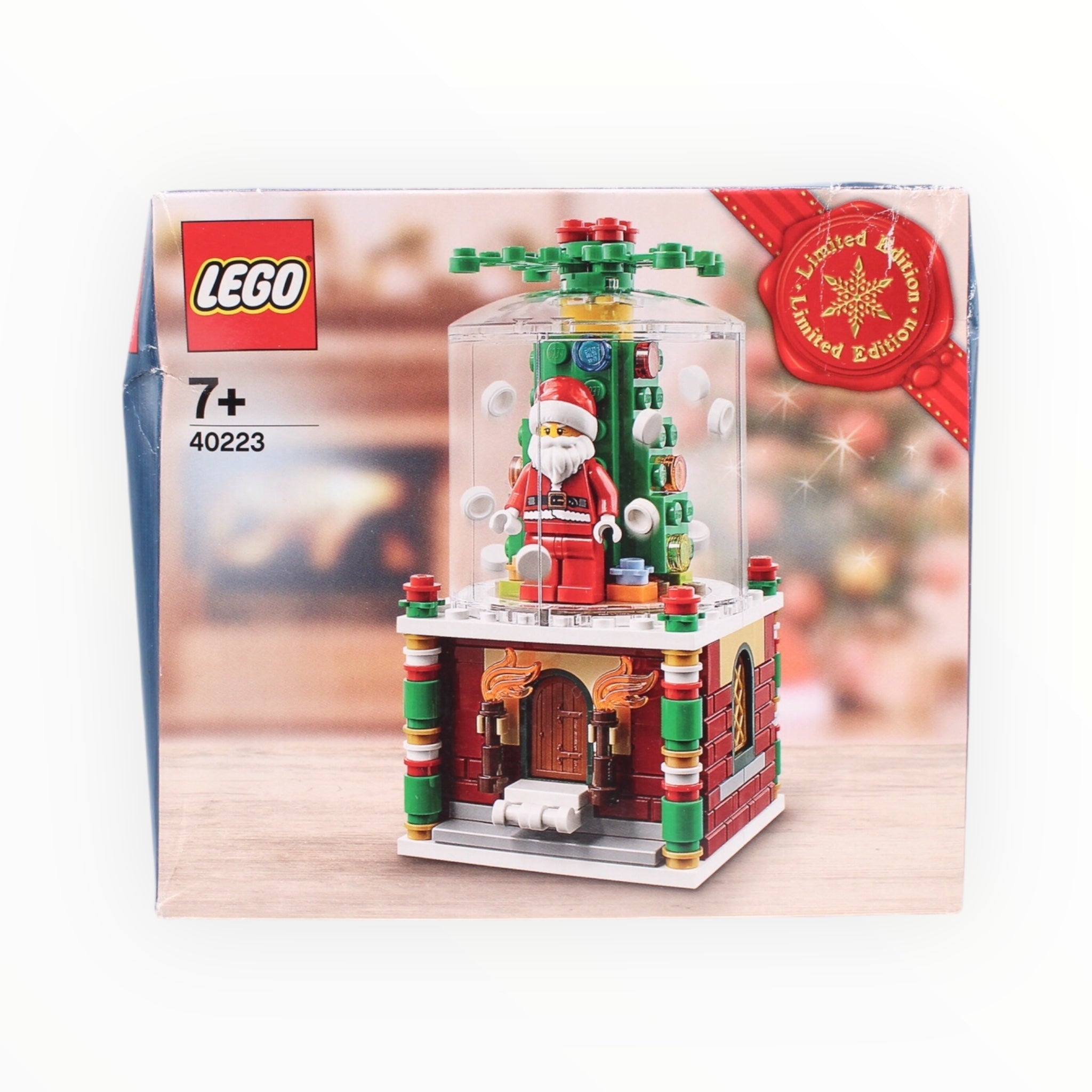 Retired Set 40223 LEGO Snowglobe (damaged box)